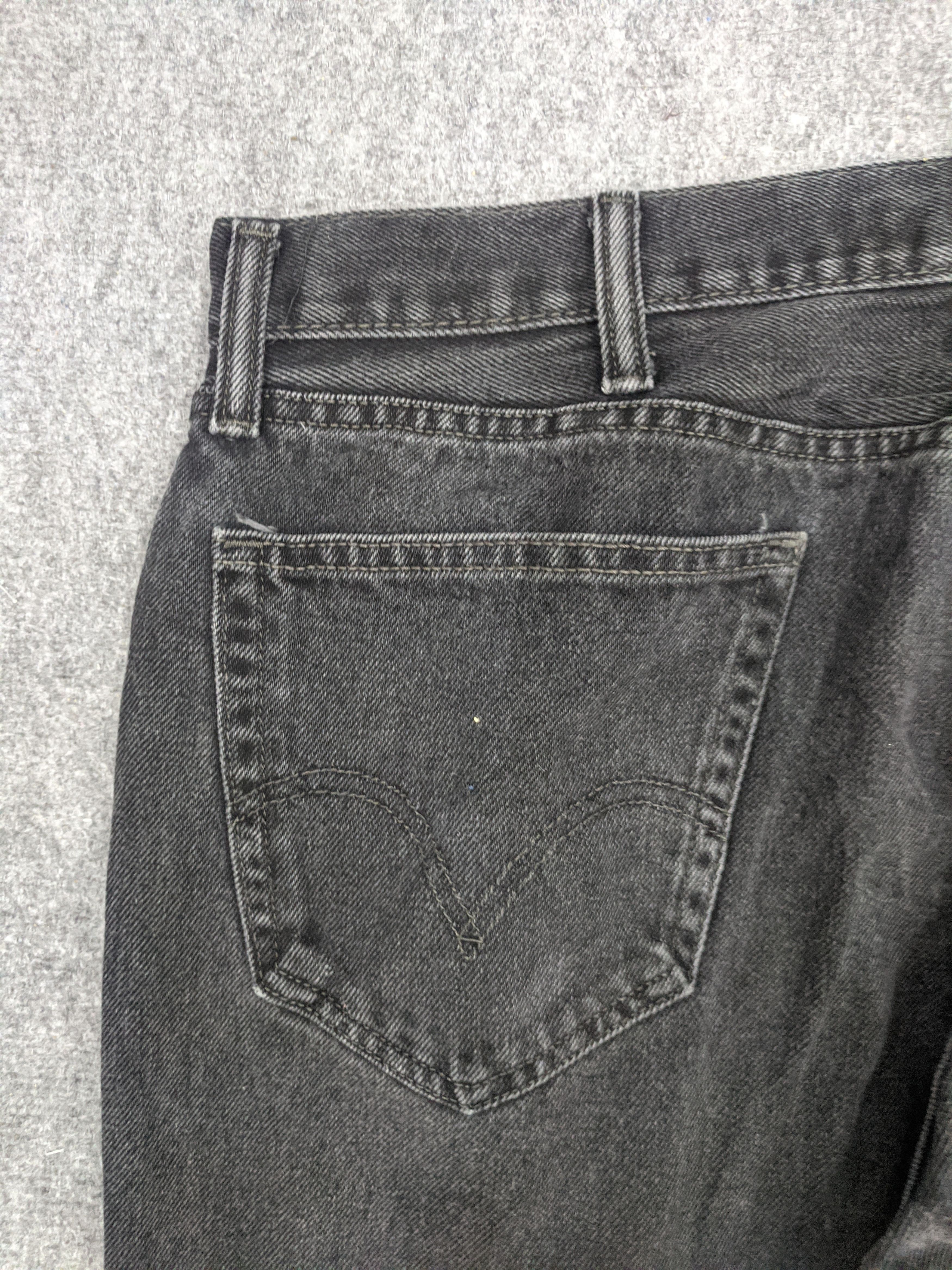 Levi's Vintage Levis 505 Black Jeans DP0718 Size US 39 - 14 Thumbnail