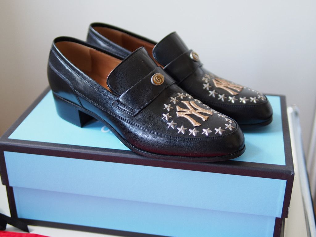 Authentic Gucci Men\'s NY Yankee High Loomis Leather Loafers In Black Gucci Black Ny Yankees Edition High Loomis Loafers for Men  main image 4