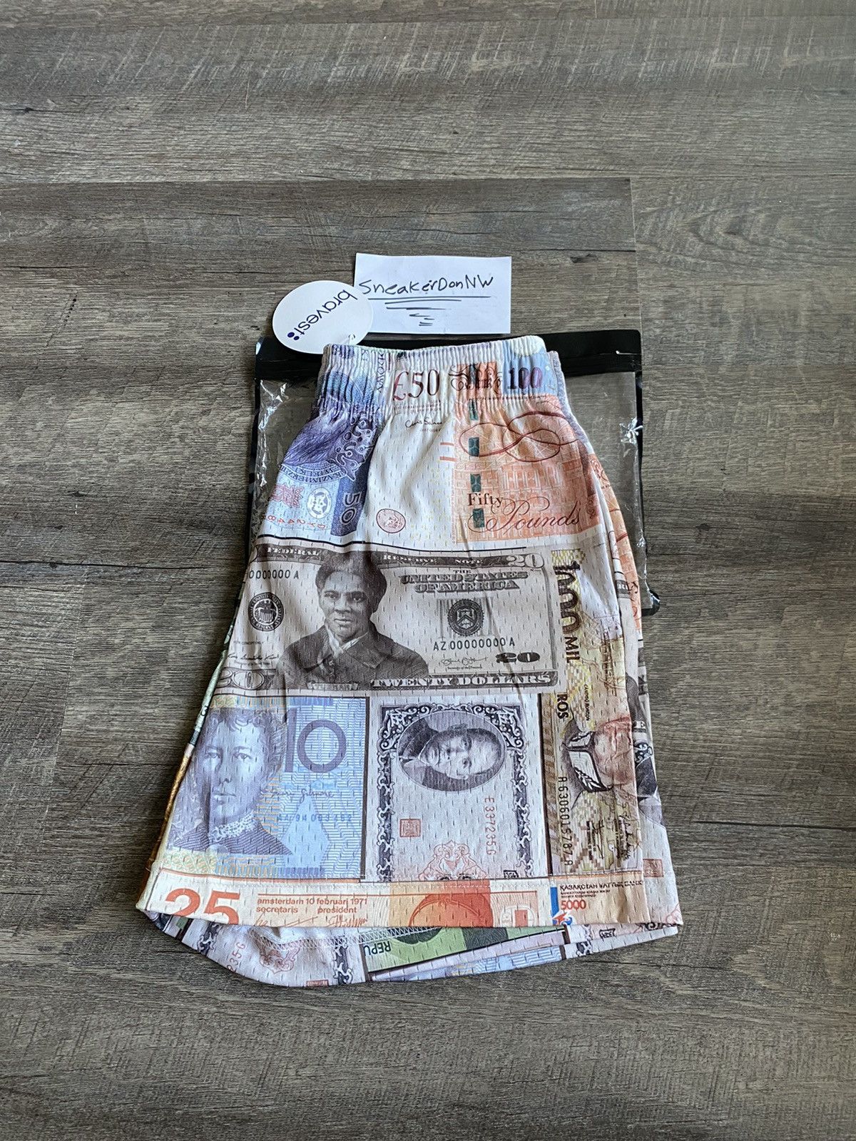 BRAVEST STUDIOS Money Shorts③ Bravest Studios 