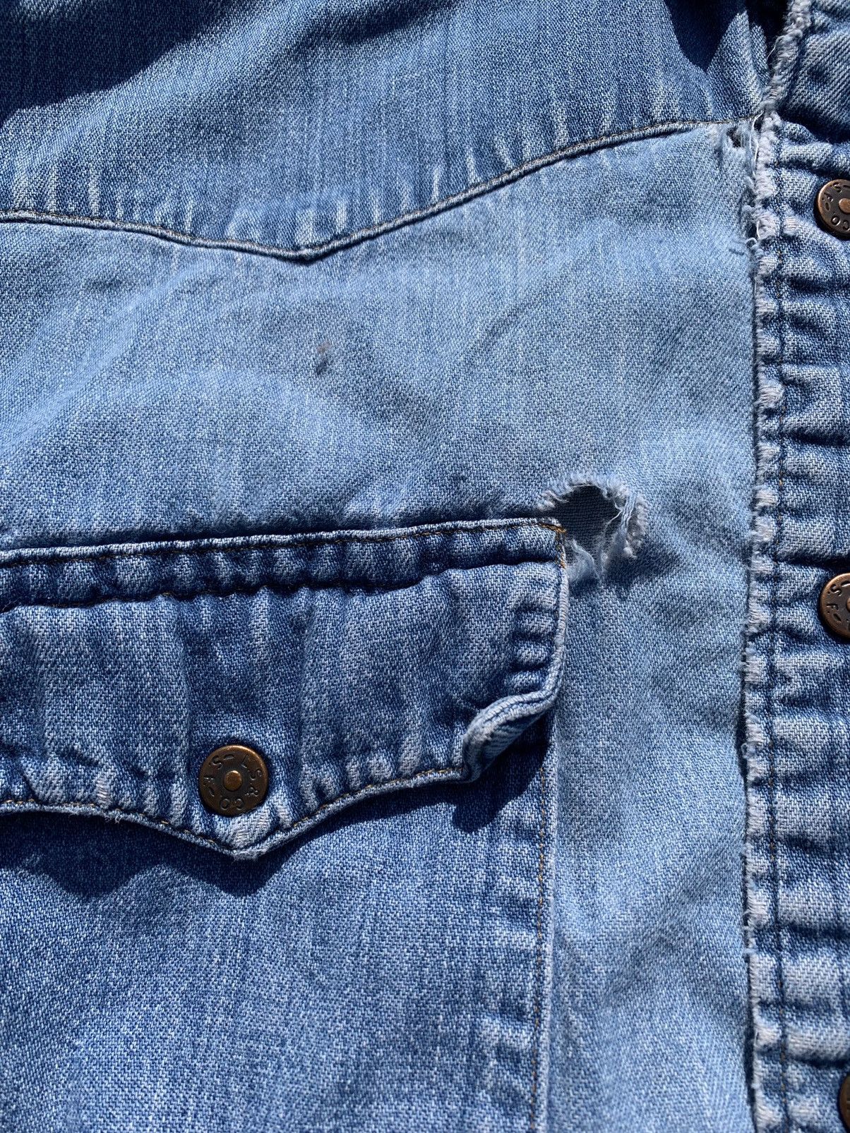 Levi's × Levi's Vintage Clothing × Vintage Vintage Orange Tab Snap Button Levis Denim Chambray Shirt Size US M / EU 48-50 / 2 - 6 Thumbnail