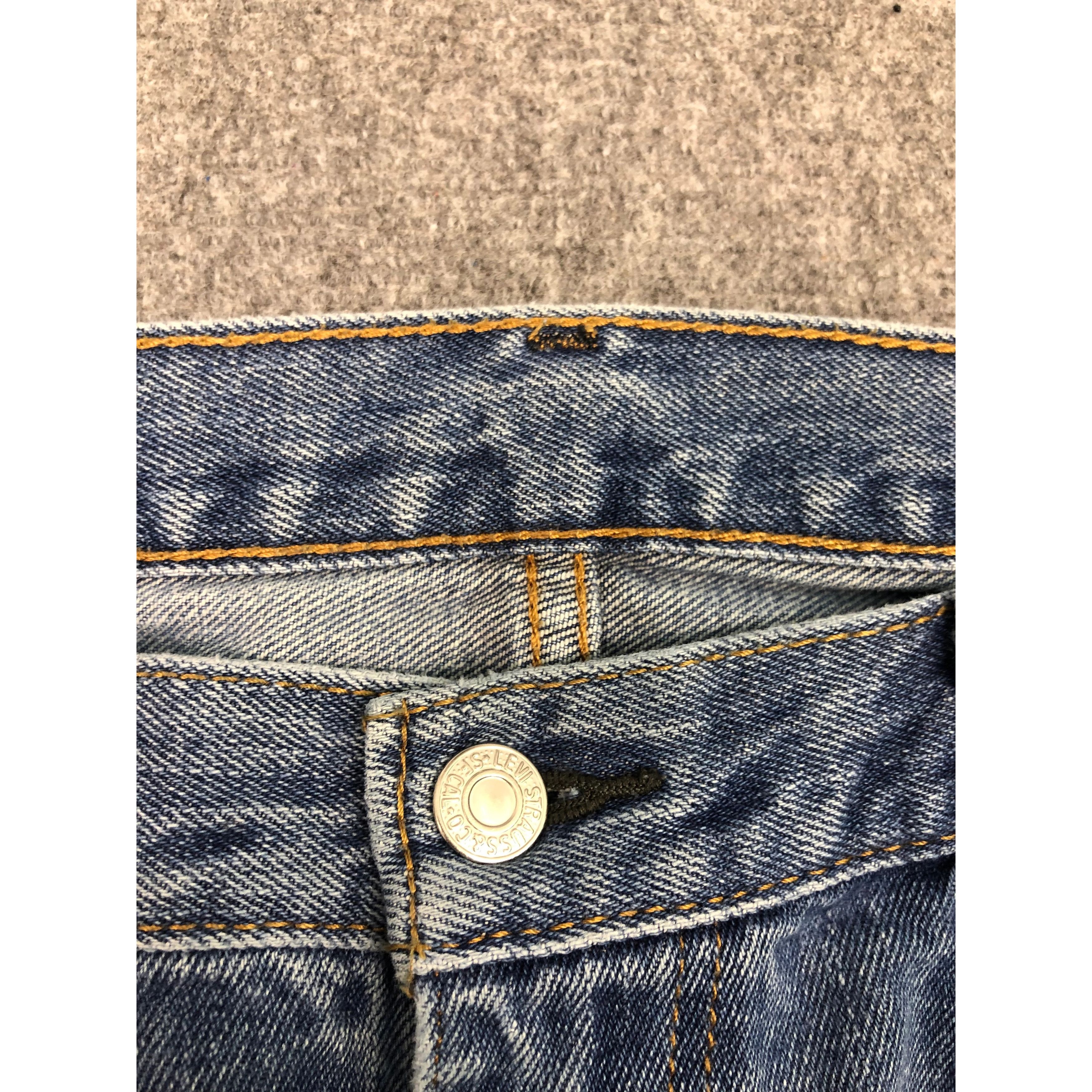 Levi's Vintage Levis 550 Lightwash Jeans DP0502 Size US 39 - 7 Thumbnail