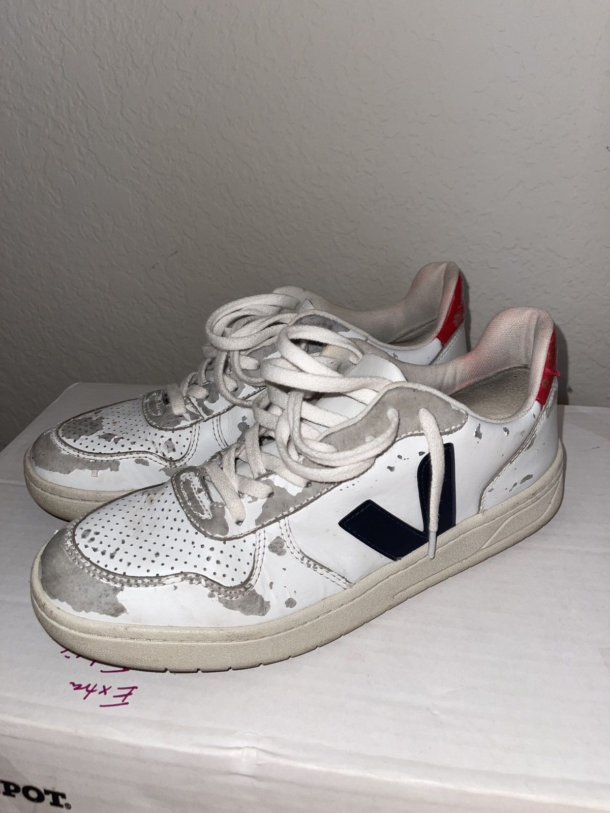 Veja Veja V10 sneaker shredded Size US 10.5 / EU 43-44 - 4 Thumbnail