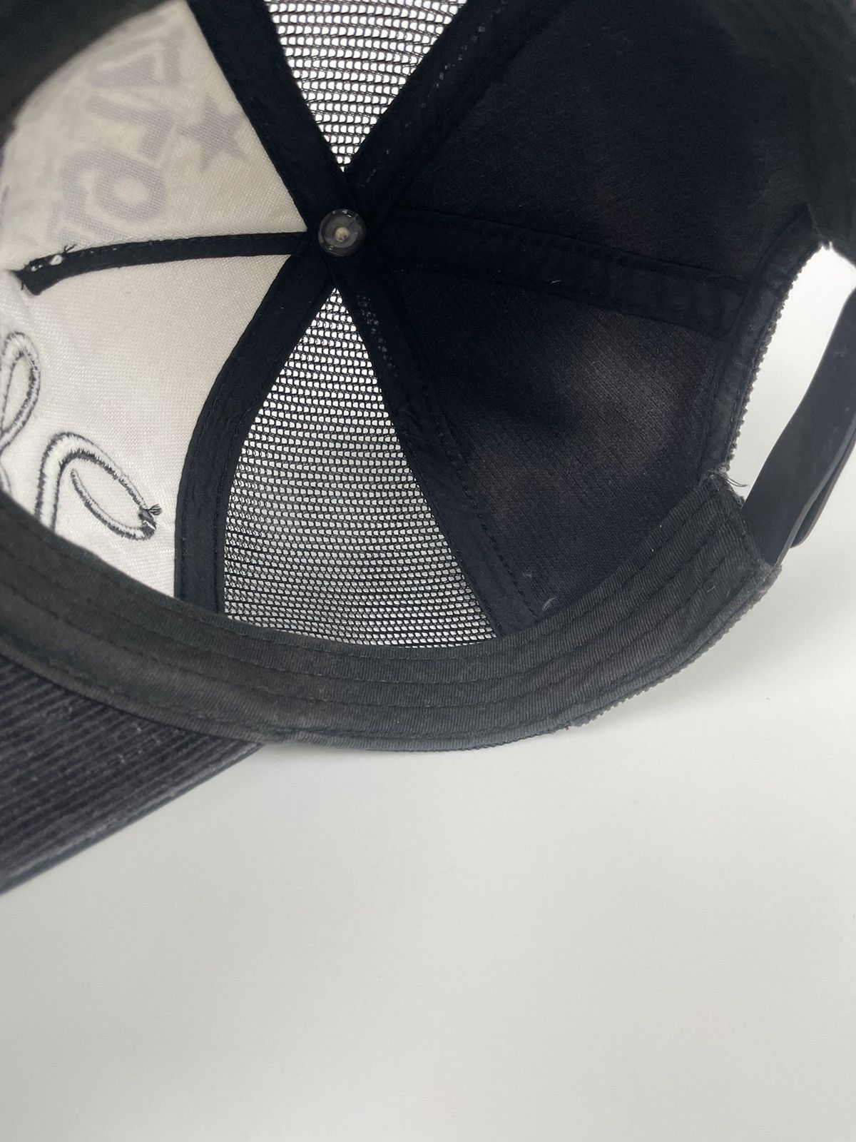 Vision Streetwear Vision Street wear lagends Never Die Half Trucker Hat Size ONE SIZE - 12 Thumbnail