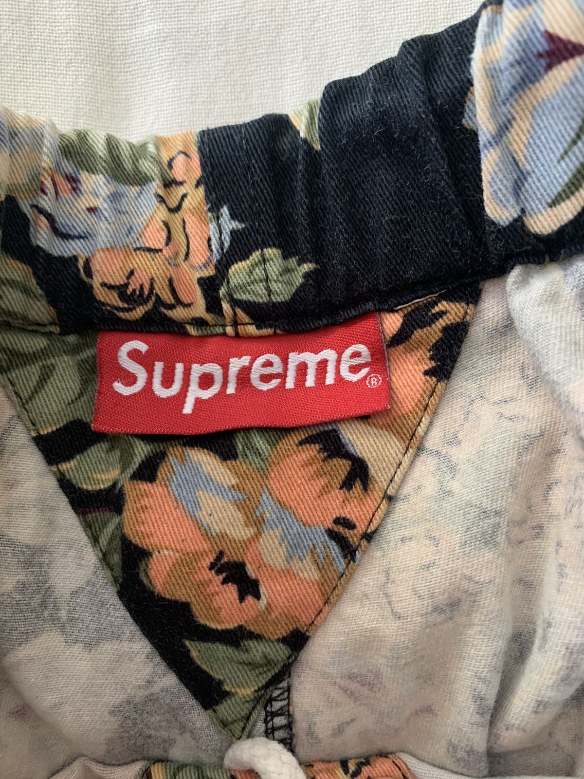 Supreme 2014 Supreme Floral Lounge Pants (Cropped Into Shorts) Size US 32 / EU 48 - 2 Thumbnail