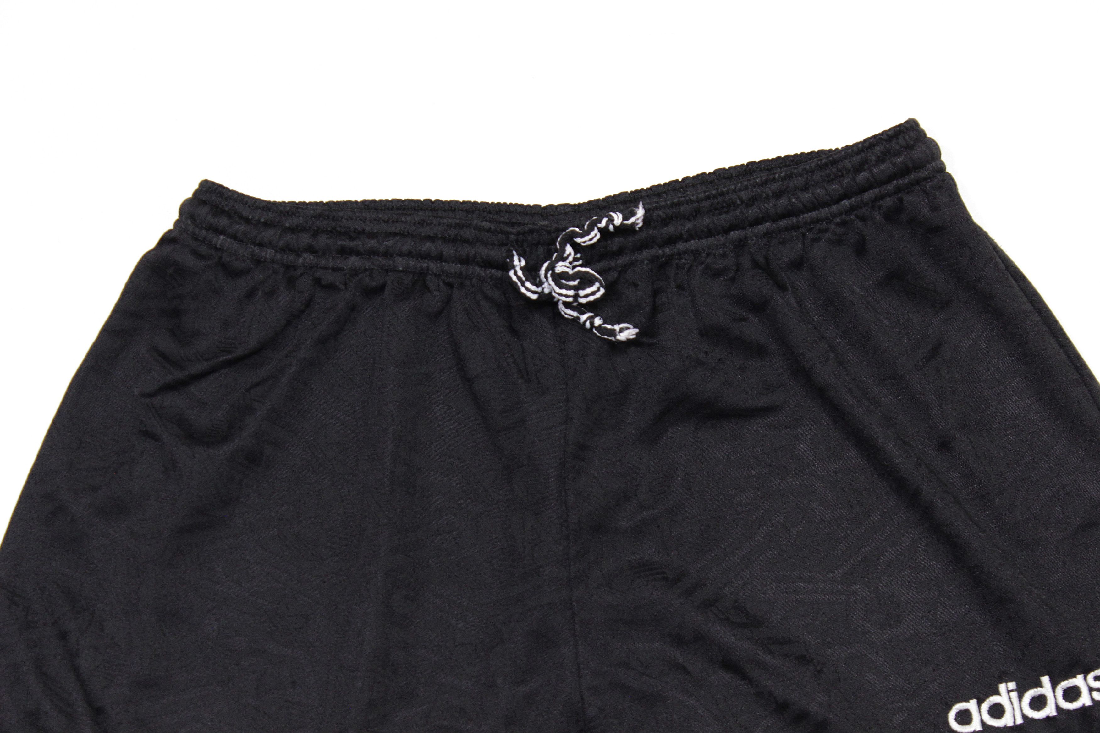 Adidas 90S Logo Monogram Football Shorts L Size Made in UK Size US 34 / EU 50 - 4 Thumbnail