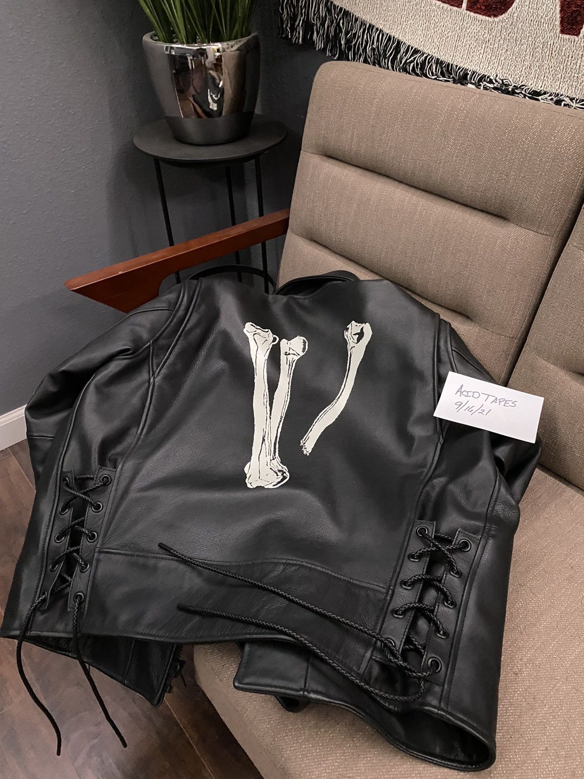 Vlone Vlone x neighborhood leather bones jacket Size US L / EU 52-54 / 3 - 9 Thumbnail