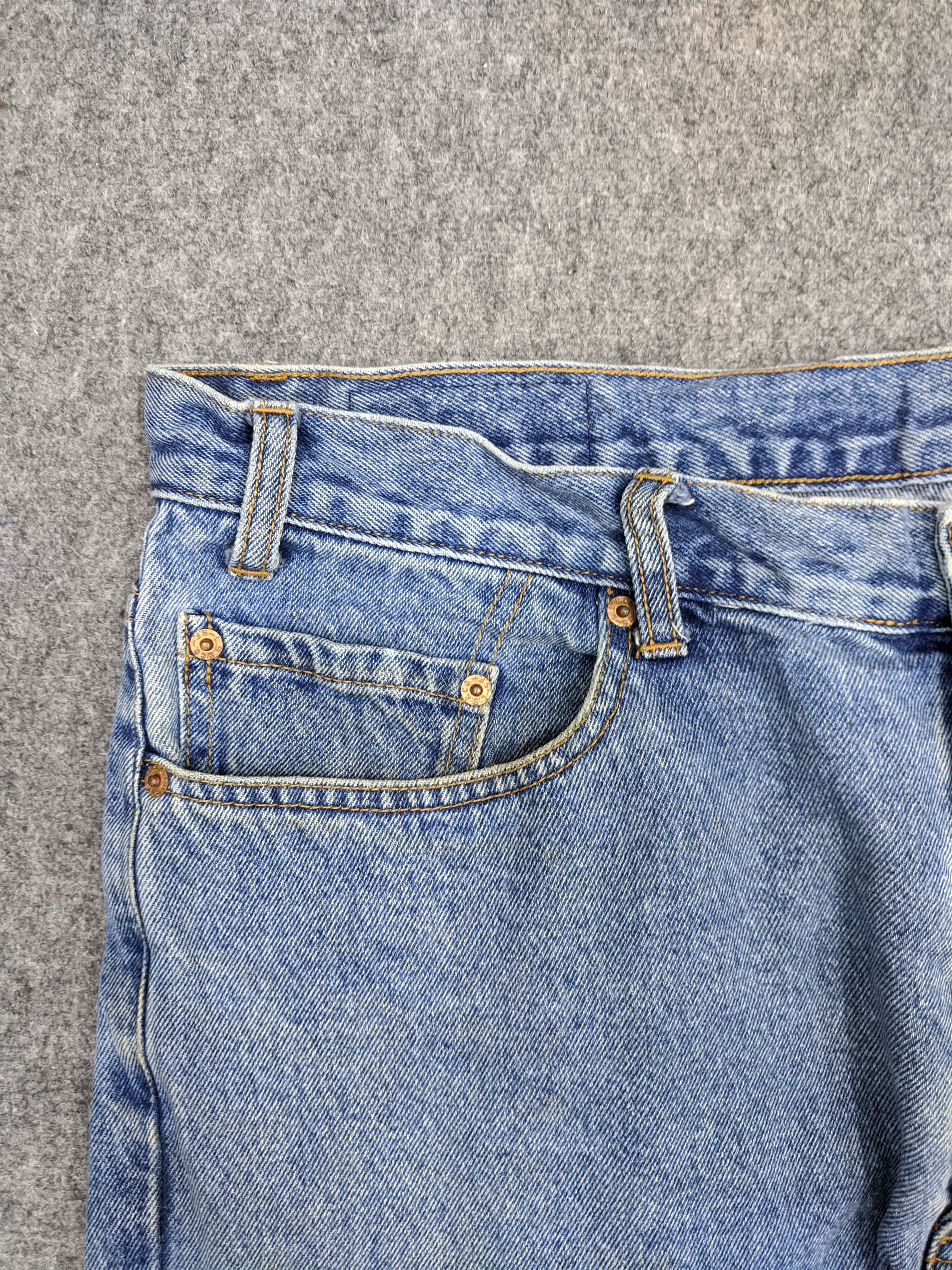 Levi's Vintage Levis 550 Jeans Lightwash DP0768 Size US 39 - 9 Thumbnail
