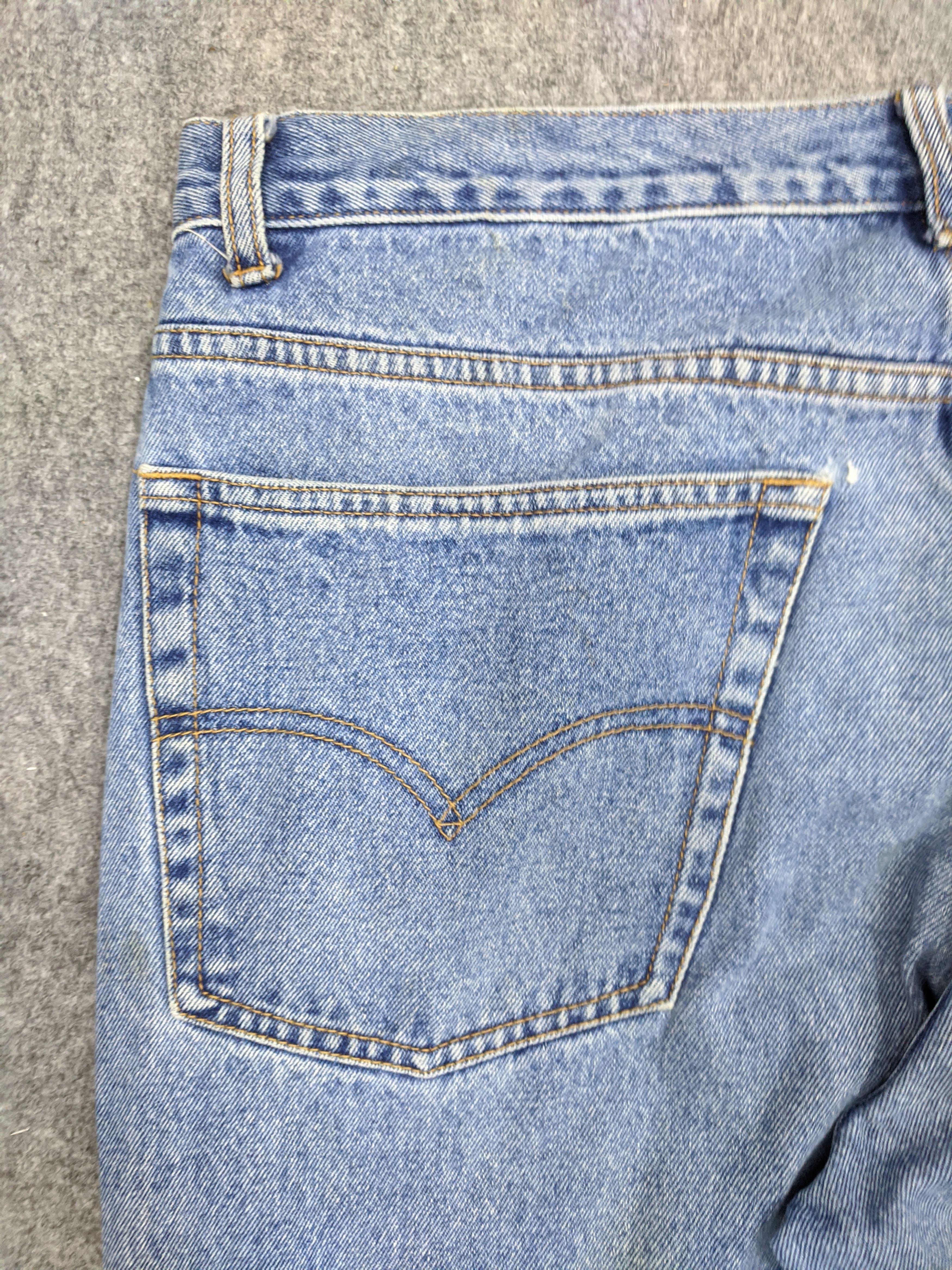 Levi's Vintage Levis 550 Jeans Lightwash DP0768 Size US 39 - 13 Thumbnail