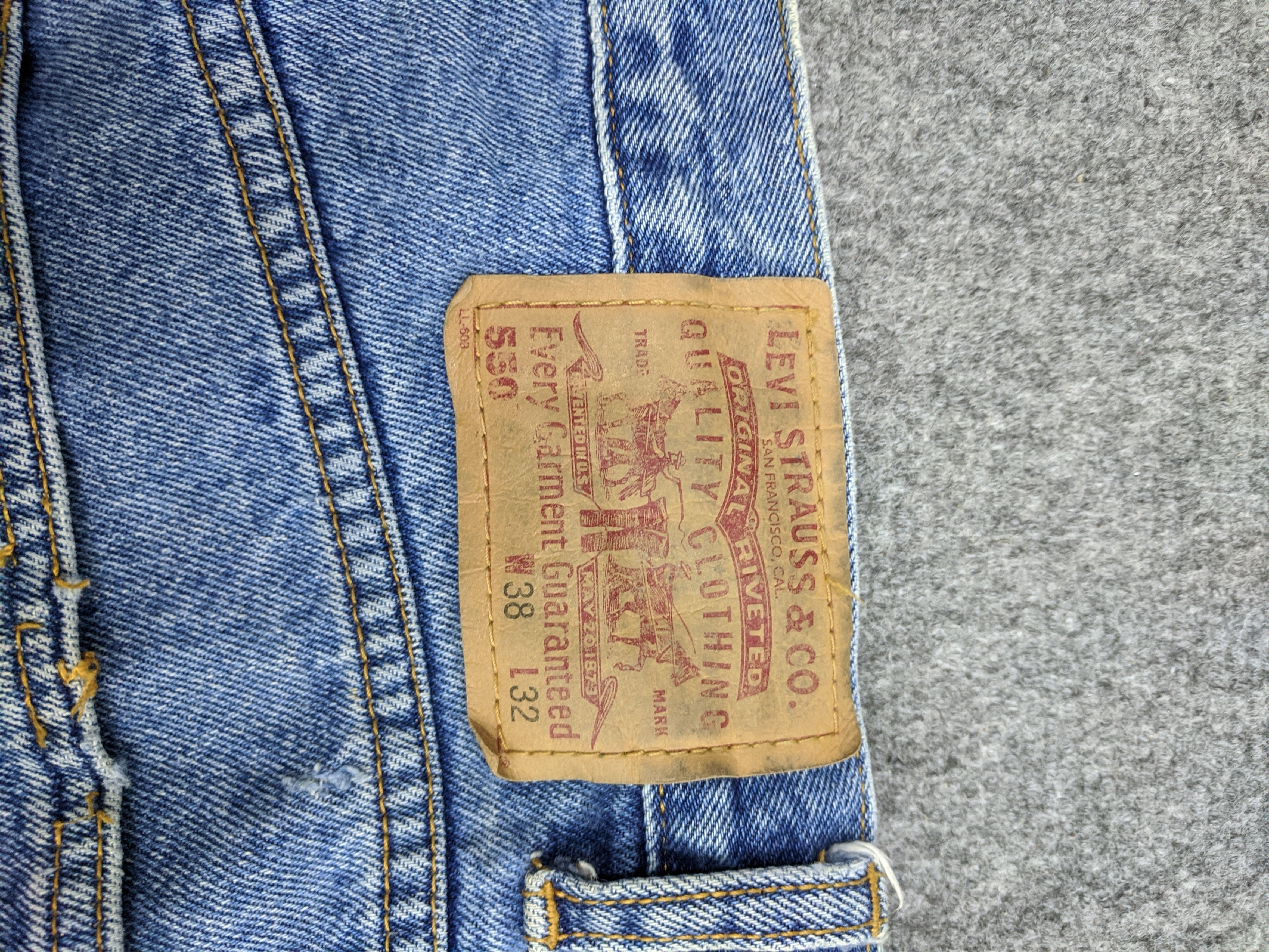 Levi's Vintage Levis 550 Jeans Lightwash DP0768 Size US 39 - 5 Thumbnail