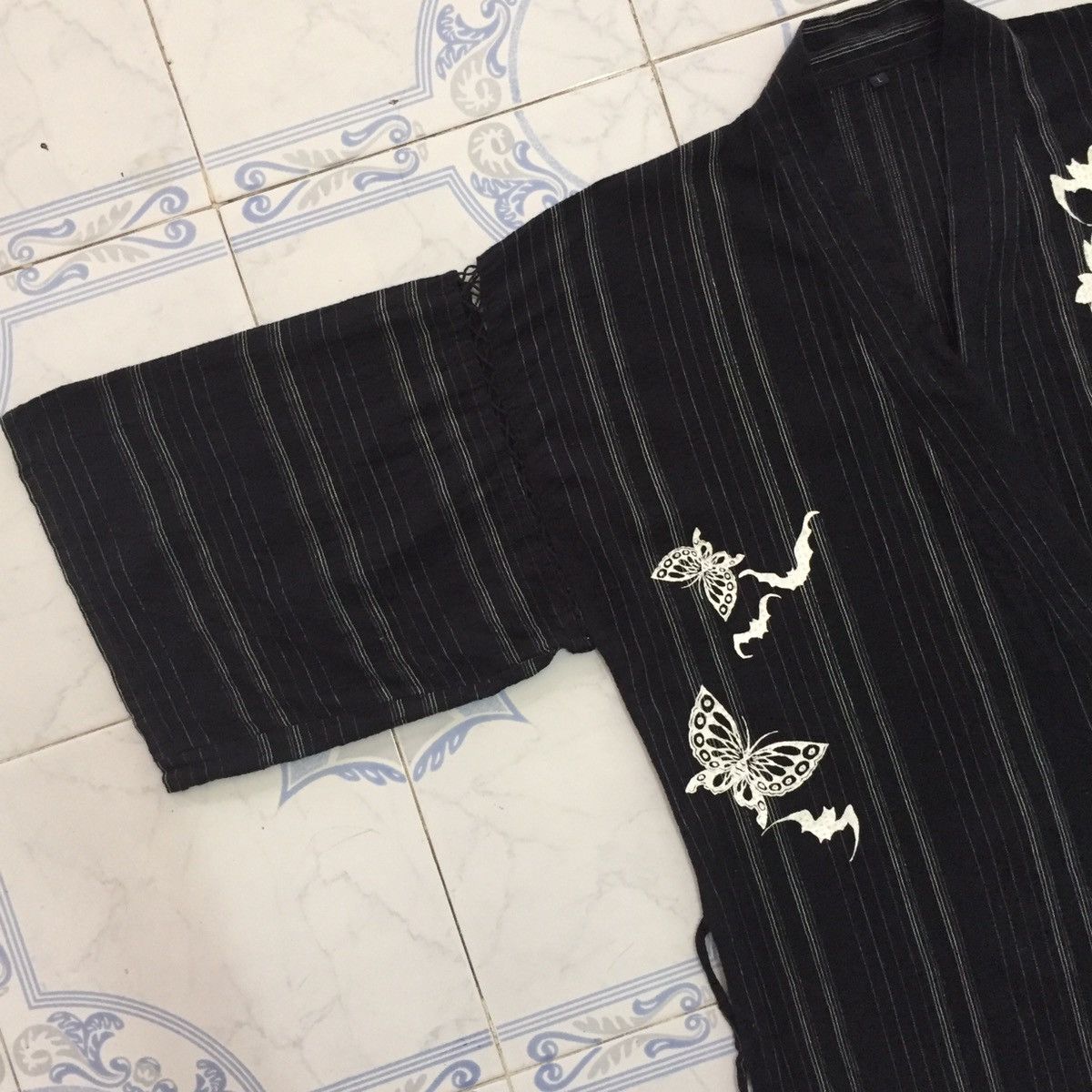 Japanese Brand Kimono Bat Butterflies Flowers Printed Size US L / EU 52-54 / 3 - 4 Thumbnail