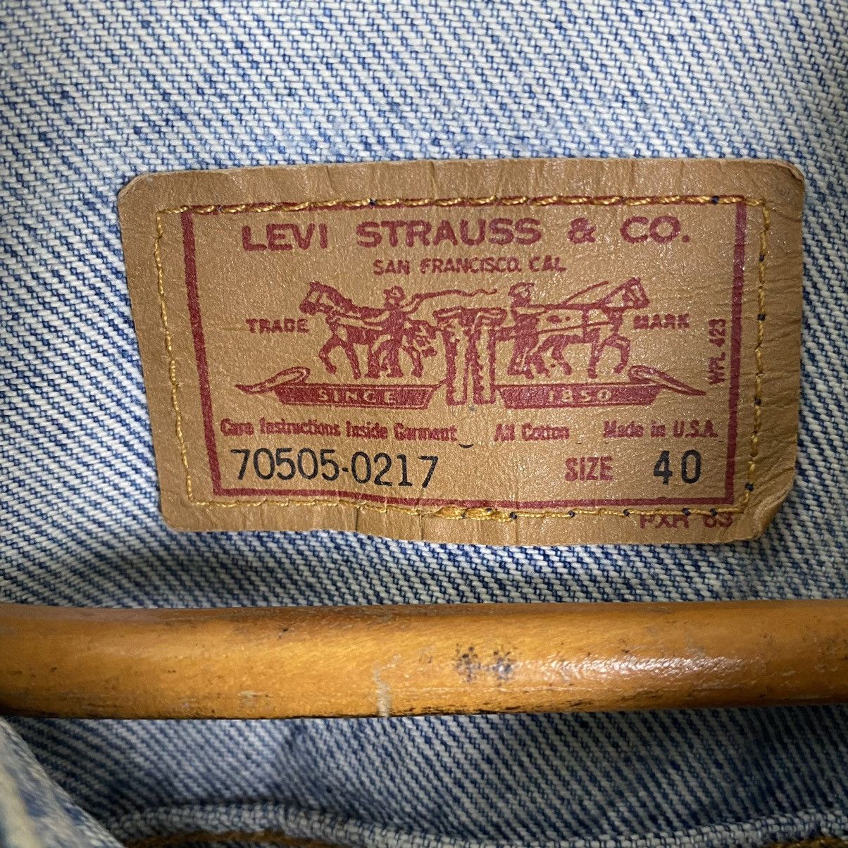Levi's ☀️70505-0217 DISTRESSED LEVIS TRUCKER JACKET Size US M / EU 48-50 / 2 - 10 Thumbnail