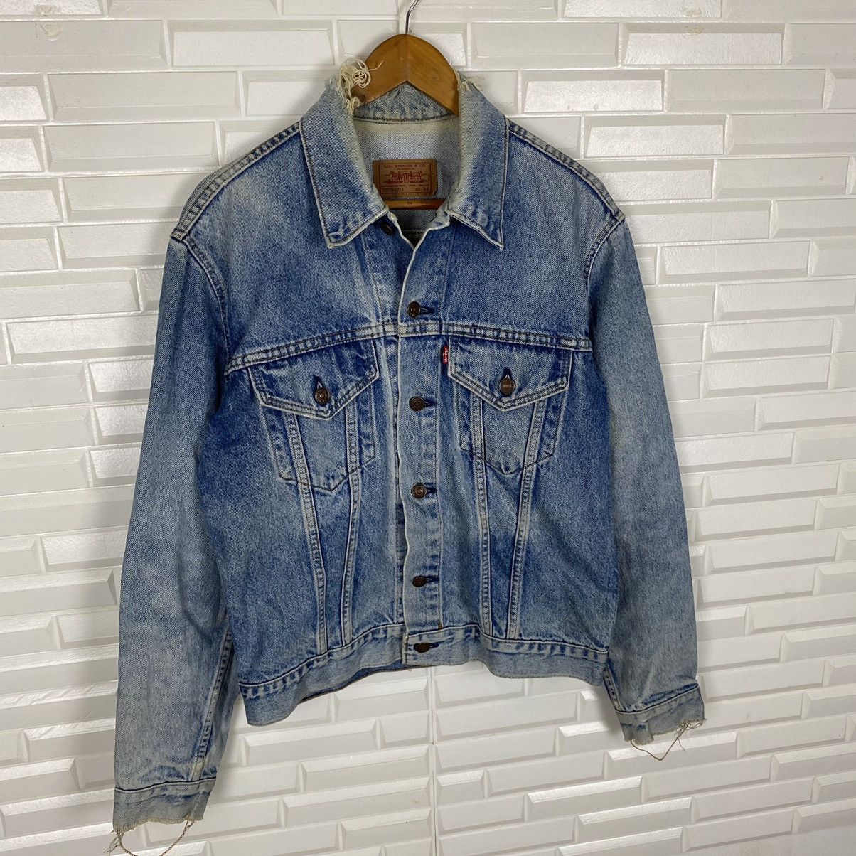 Levi's ☀️70505-0217 DISTRESSED LEVIS TRUCKER JACKET Size US M / EU 48-50 / 2 - 4 Thumbnail
