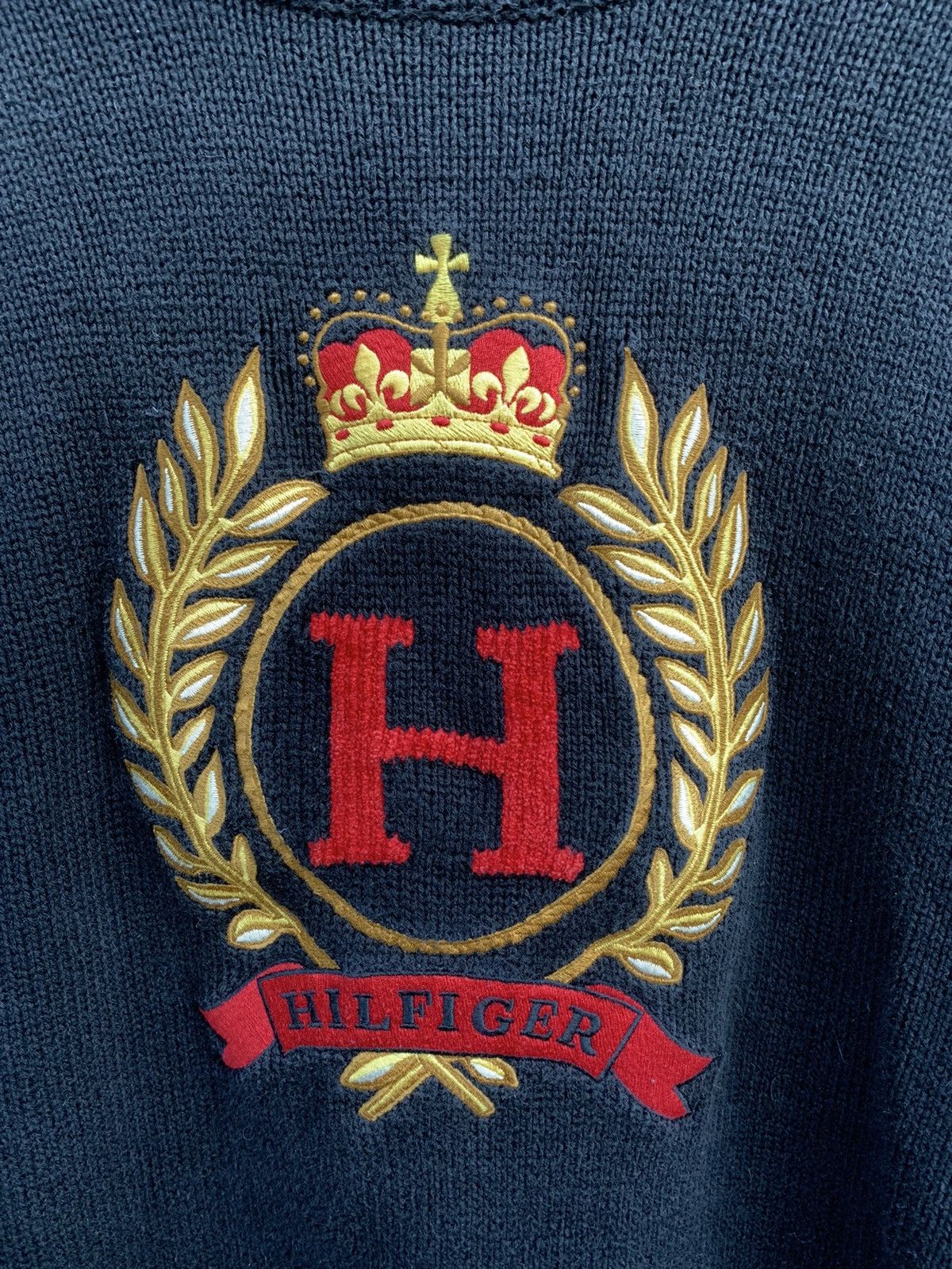 Tommy Hilfiger × Vintage Vintage Tommy Hilfiger Big Logo Embroider Sweater SZ XL Size US XL / EU 56 / 4 - 2 Thumbnail