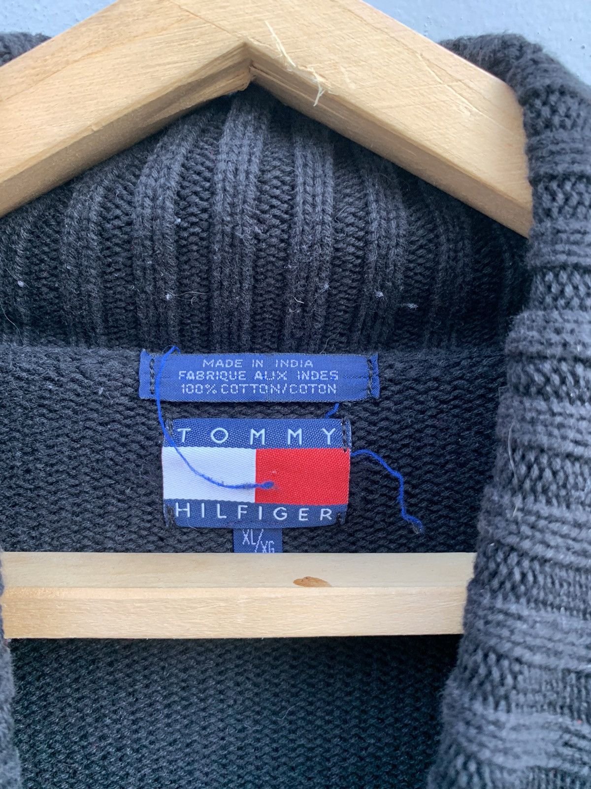 Tommy Hilfiger × Vintage Vintage Tommy Hilfiger Big Logo Embroider Sweater SZ XL Size US XL / EU 56 / 4 - 7 Thumbnail