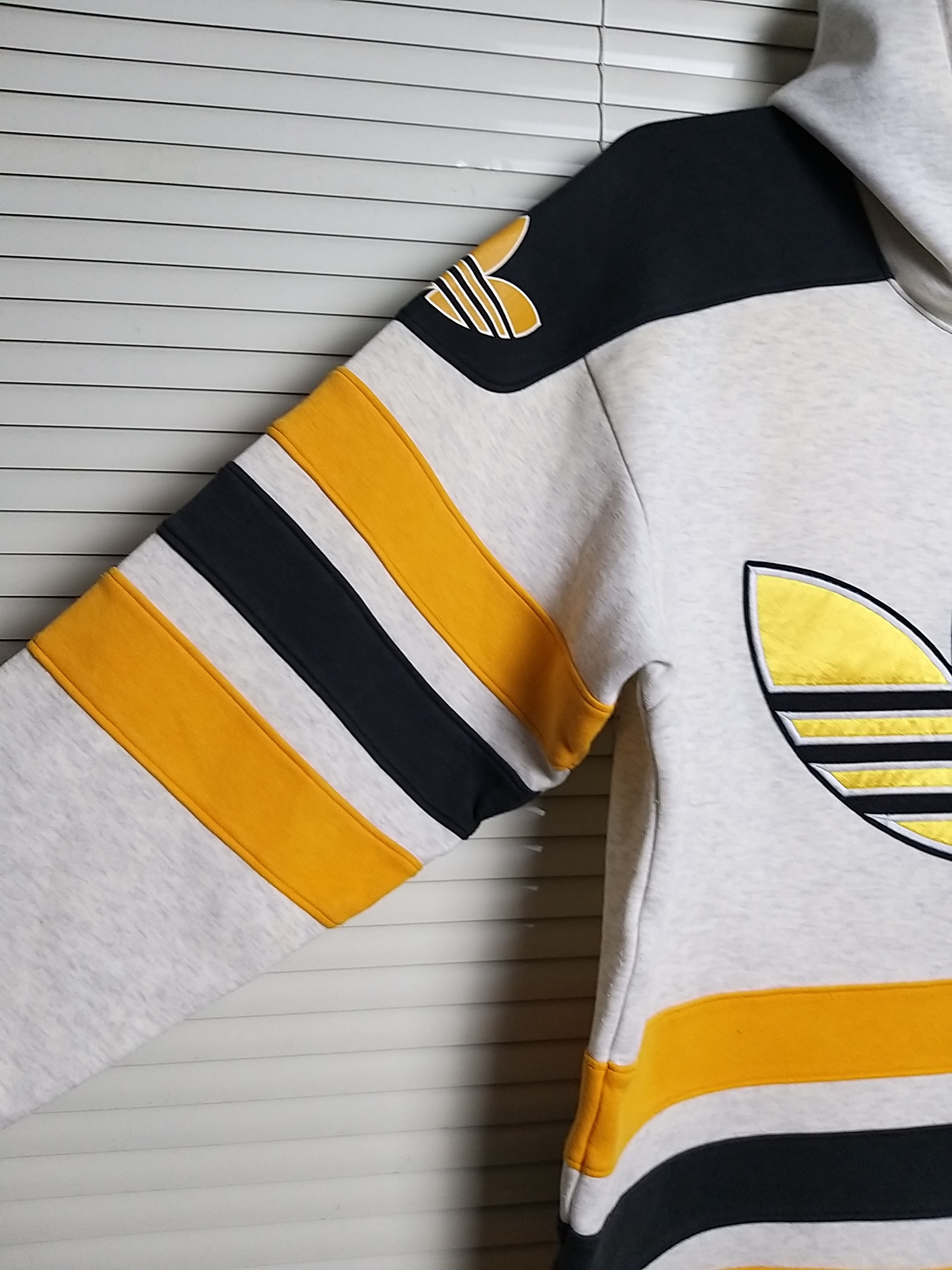 Adidas RARE🔥VINTAGE 90'S ADIDAS TREFOIL BIG LOGO EMBROIDERY HOODIES Size US L / EU 52-54 / 3 - 5 Thumbnail