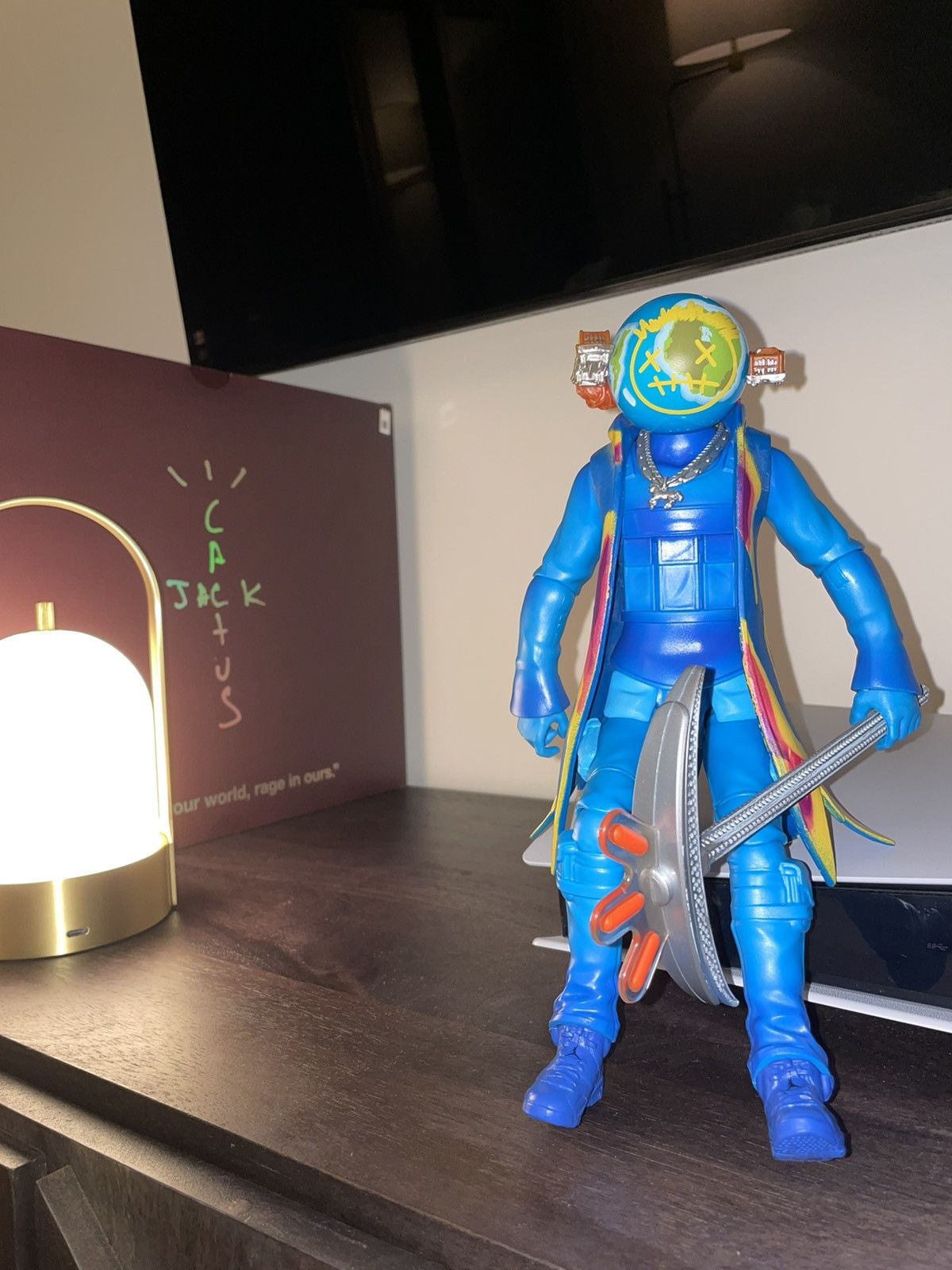 Travis Scott TRAVIS SCOTT X FORTNITE COLLECTIBLE ACTION Travis Scott TRAVIS SCOTT X FORTNITE COLLECTIBLE ACTION