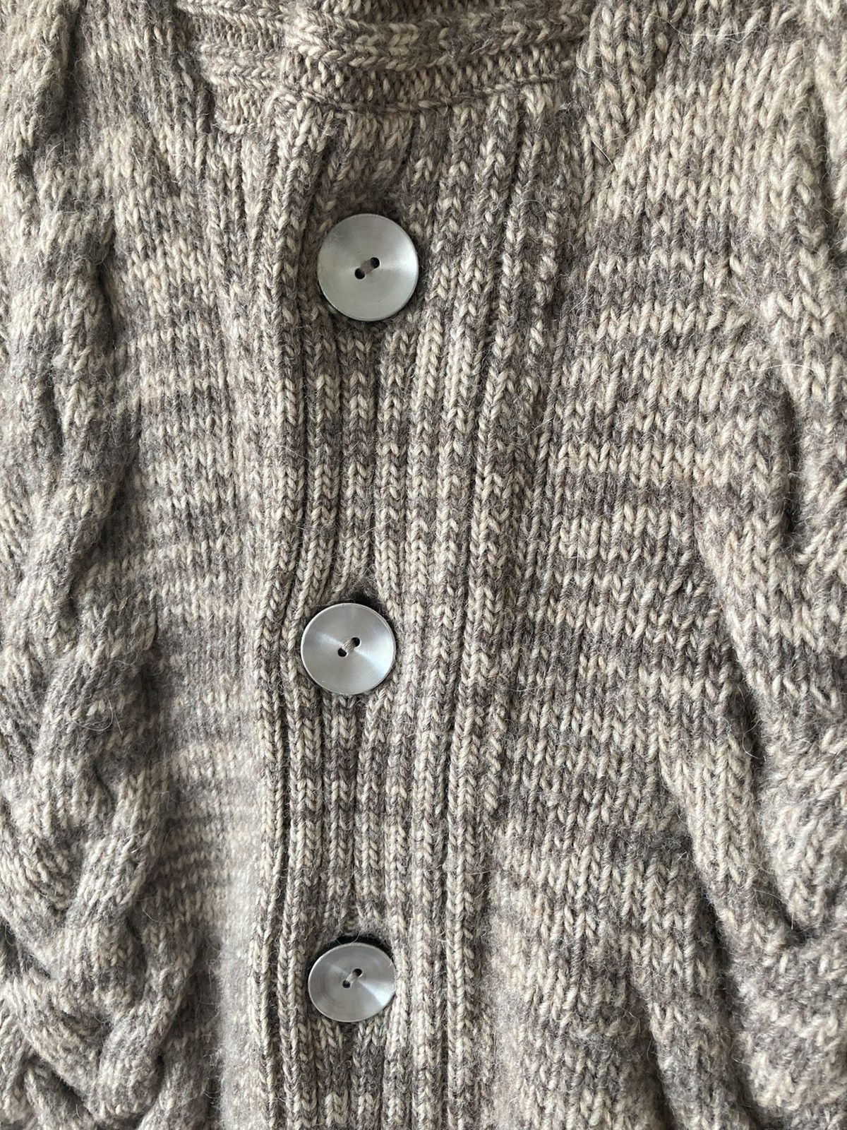 S.N.S. Herning Long cardigan cable knit Size US S / EU 44-46 / 1 - 10 Thumbnail