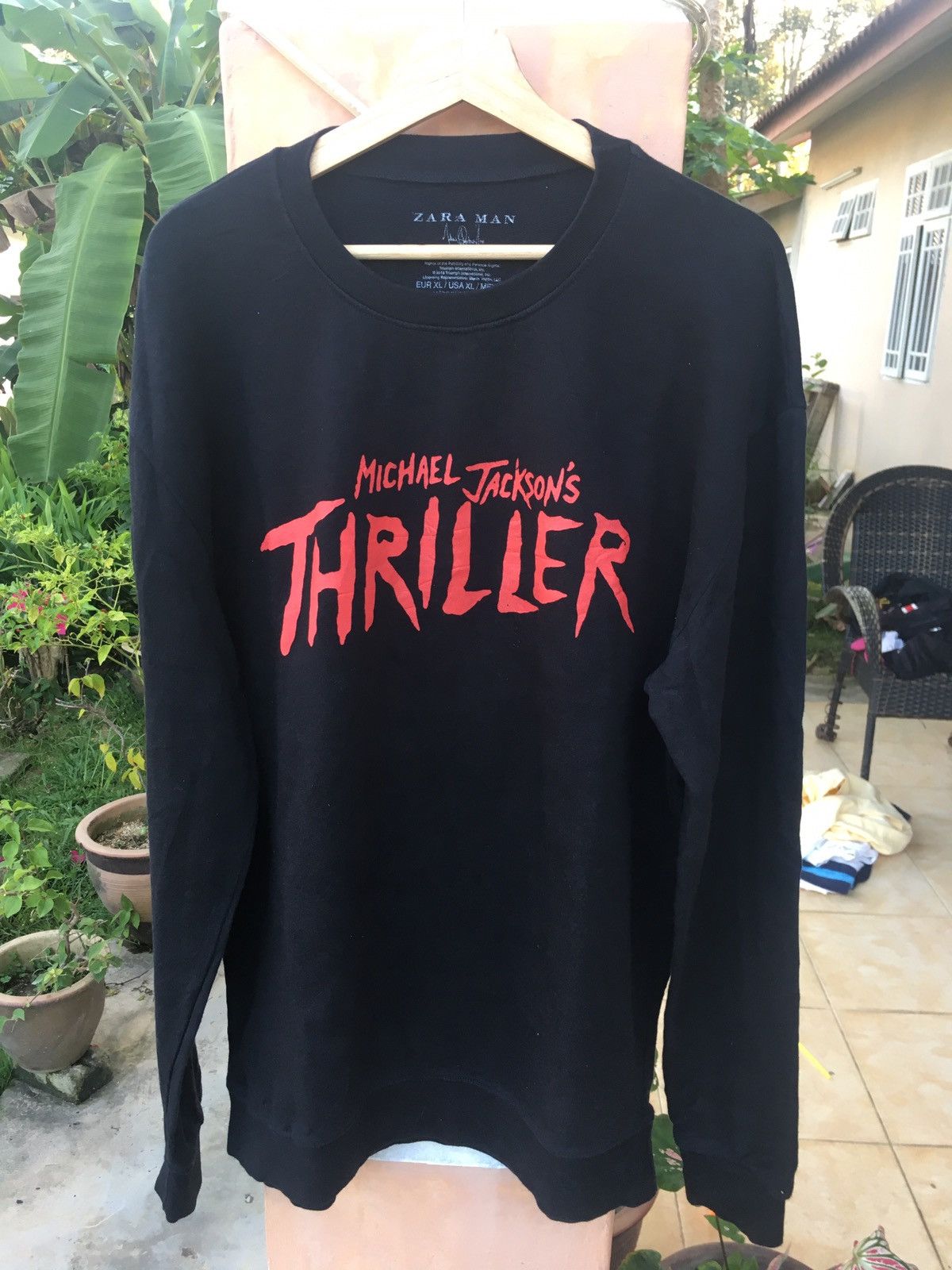 Michael Jackson × Zara VINTAGE MICHAEL JACKSON THRILLER SWEATSHIRT ...