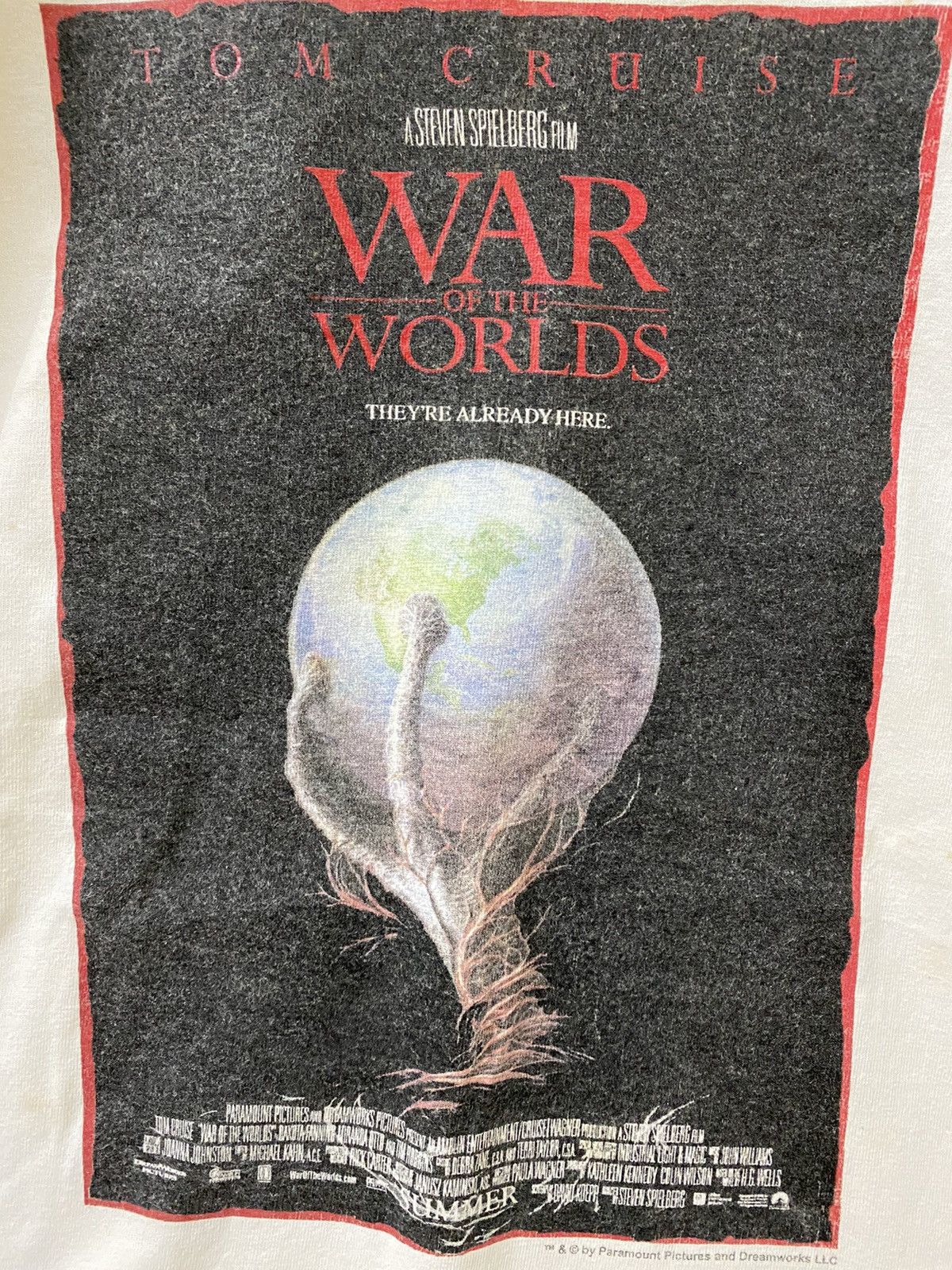 Band Tees × Vintage vintage 2005 WAR OF THE WORLDS ring ringer rare t-shirts Size US M / EU 48-50 / 2 - 3 Thumbnail