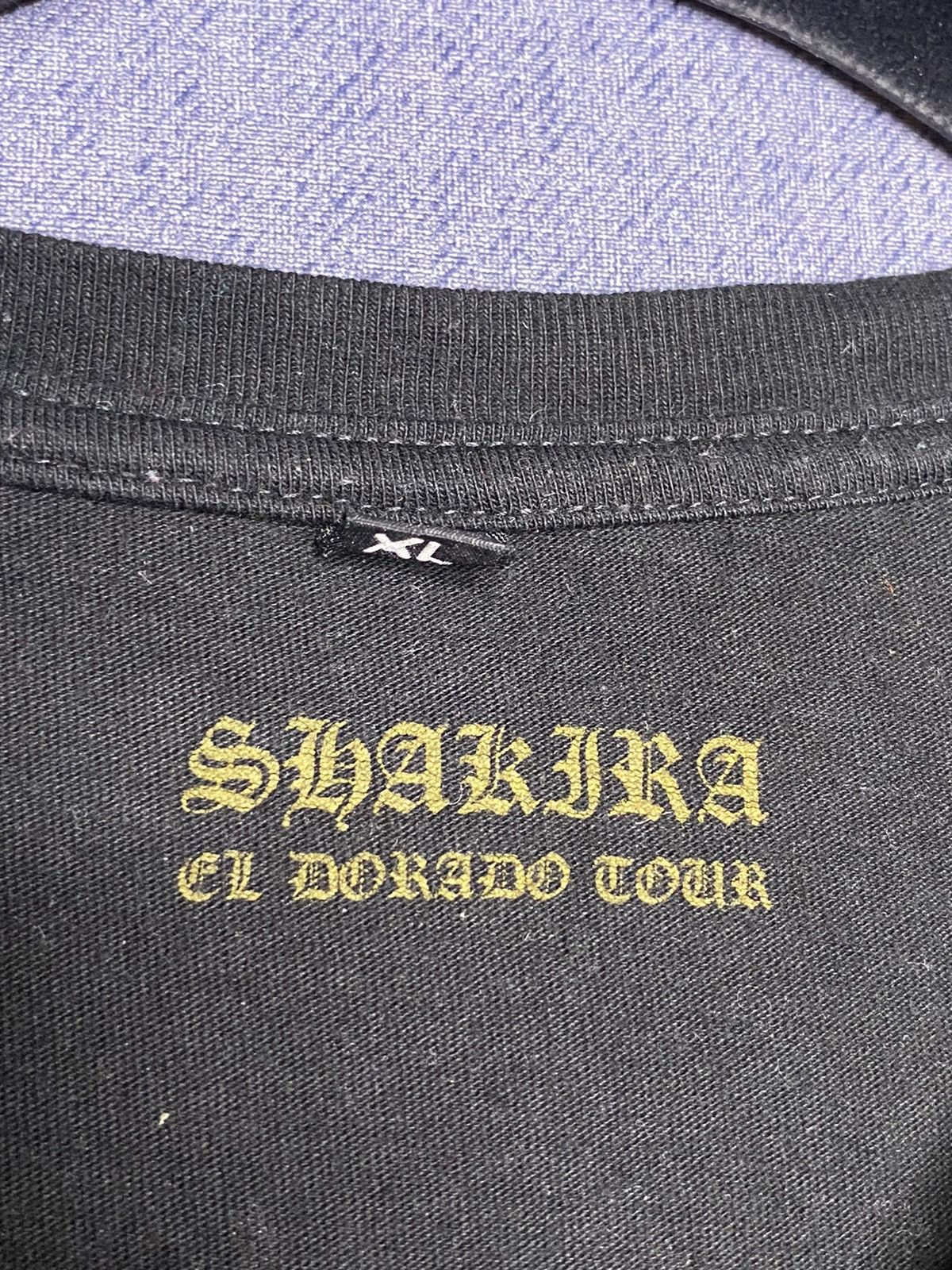 Band Tees Shakira El Dorado World Tour 2018 t shirt Size US L / EU 52-54 / 3 - 3 Thumbnail