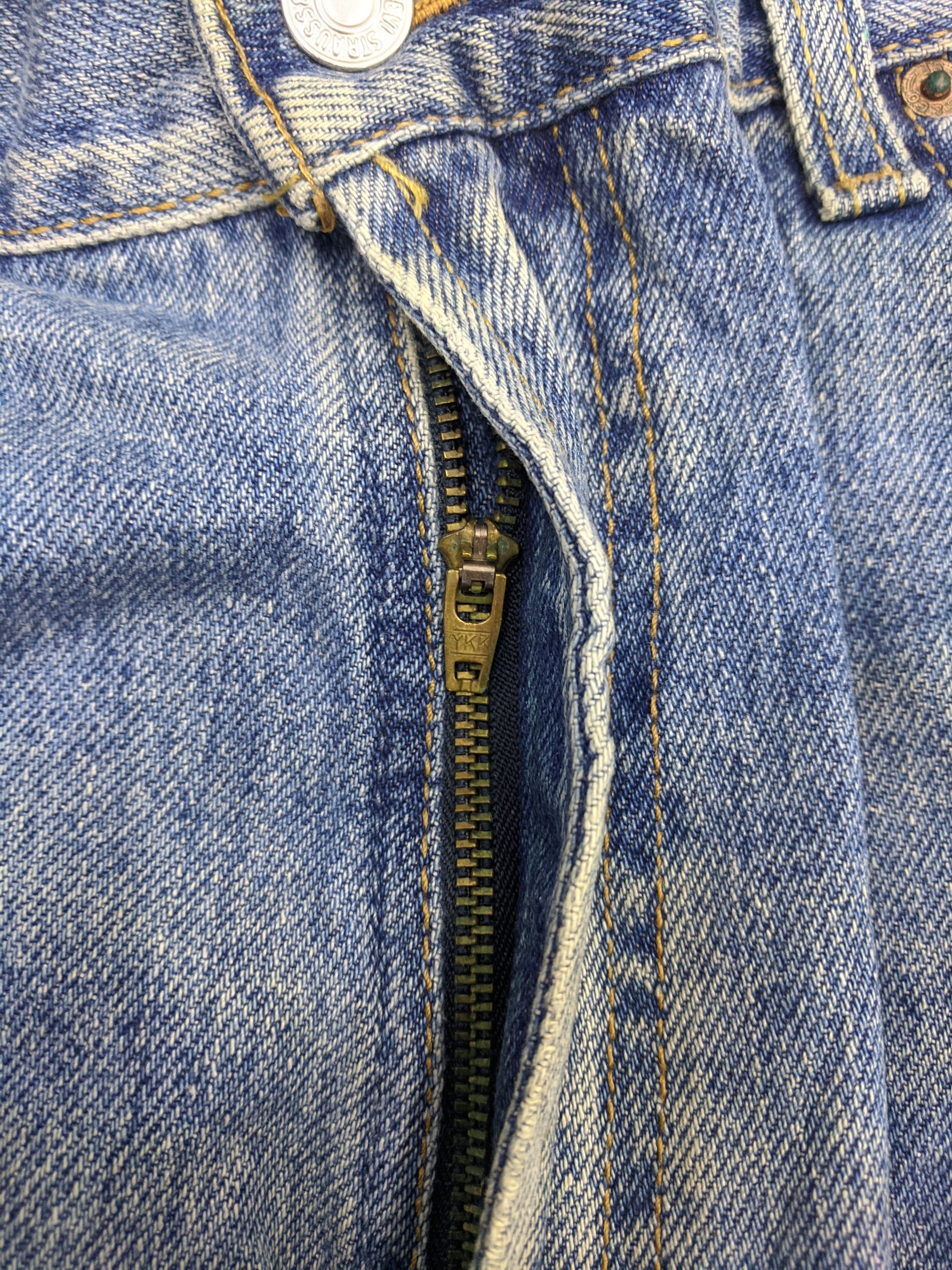 Levi's Vintage Levis 505 Light Wash Jeans DP0793 Size US 38 / EU 54 - 11 Thumbnail