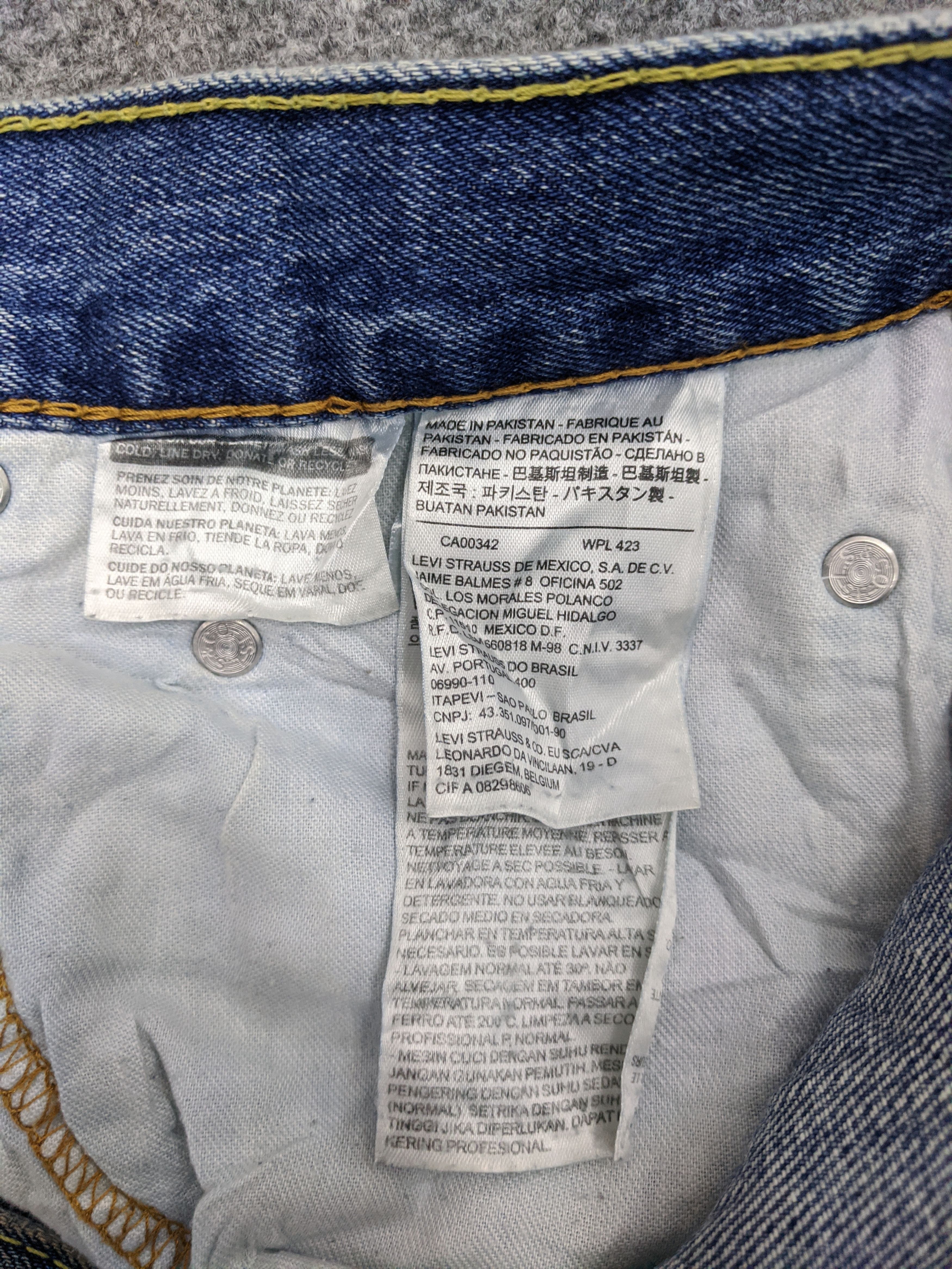 Levi's Vintage Levis 550 Jeans DP0794 Size US 39 - 14 Thumbnail