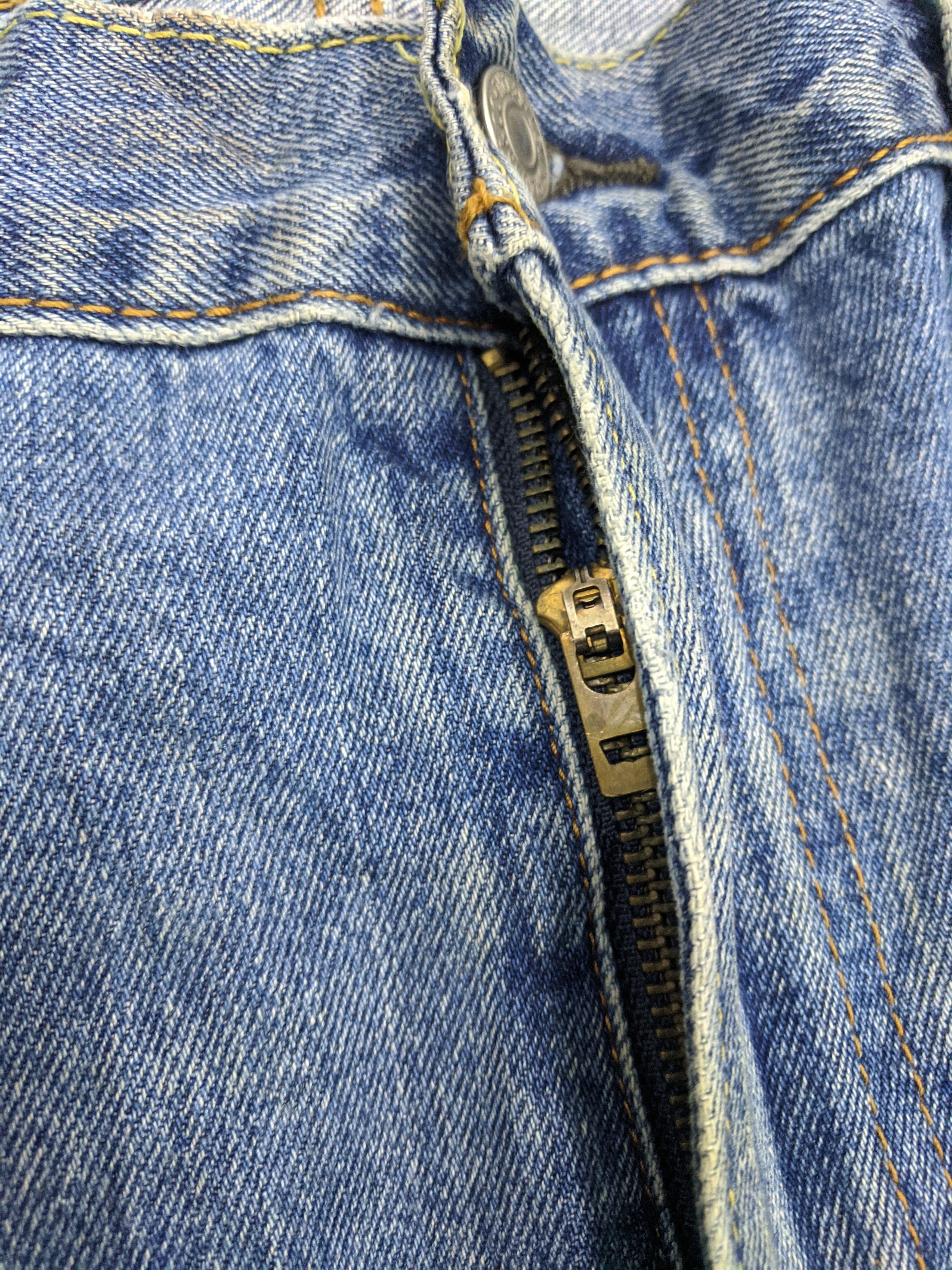Levi's Vintage Levis 550 Jeans DP0794 Size US 39 - 8 Thumbnail