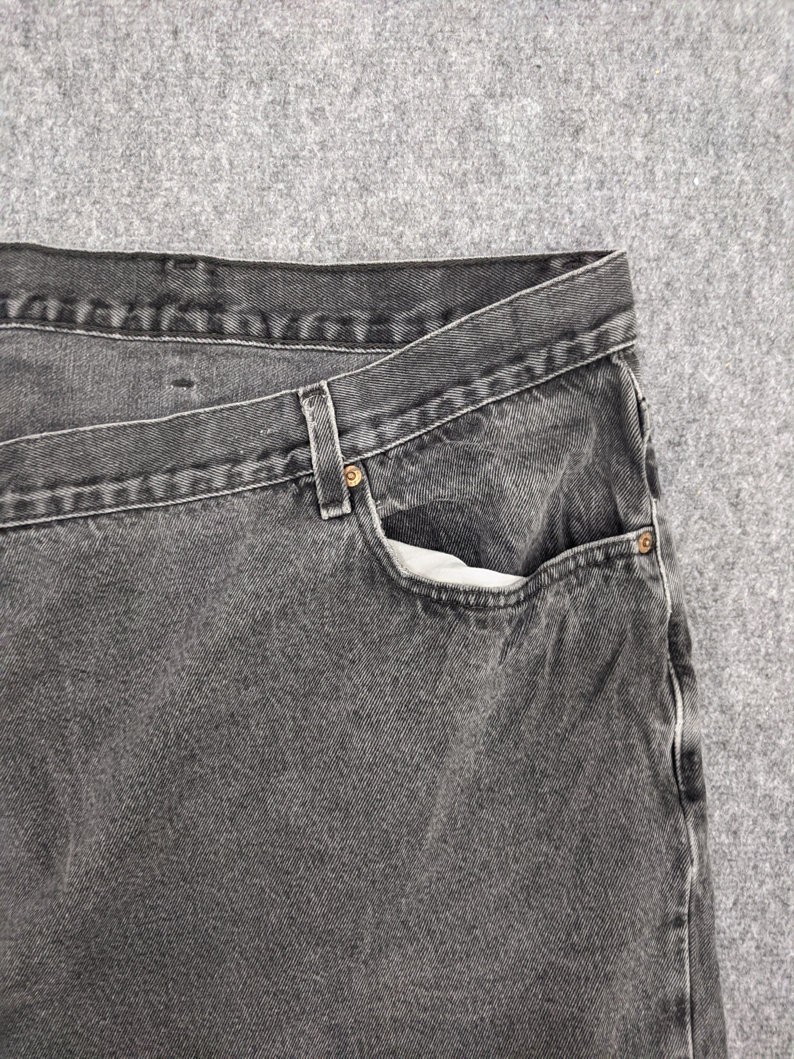 Levi's Vintage Levis 560 Jeans DP0810 Size US 44 / EU 60 - 2 Thumbnail