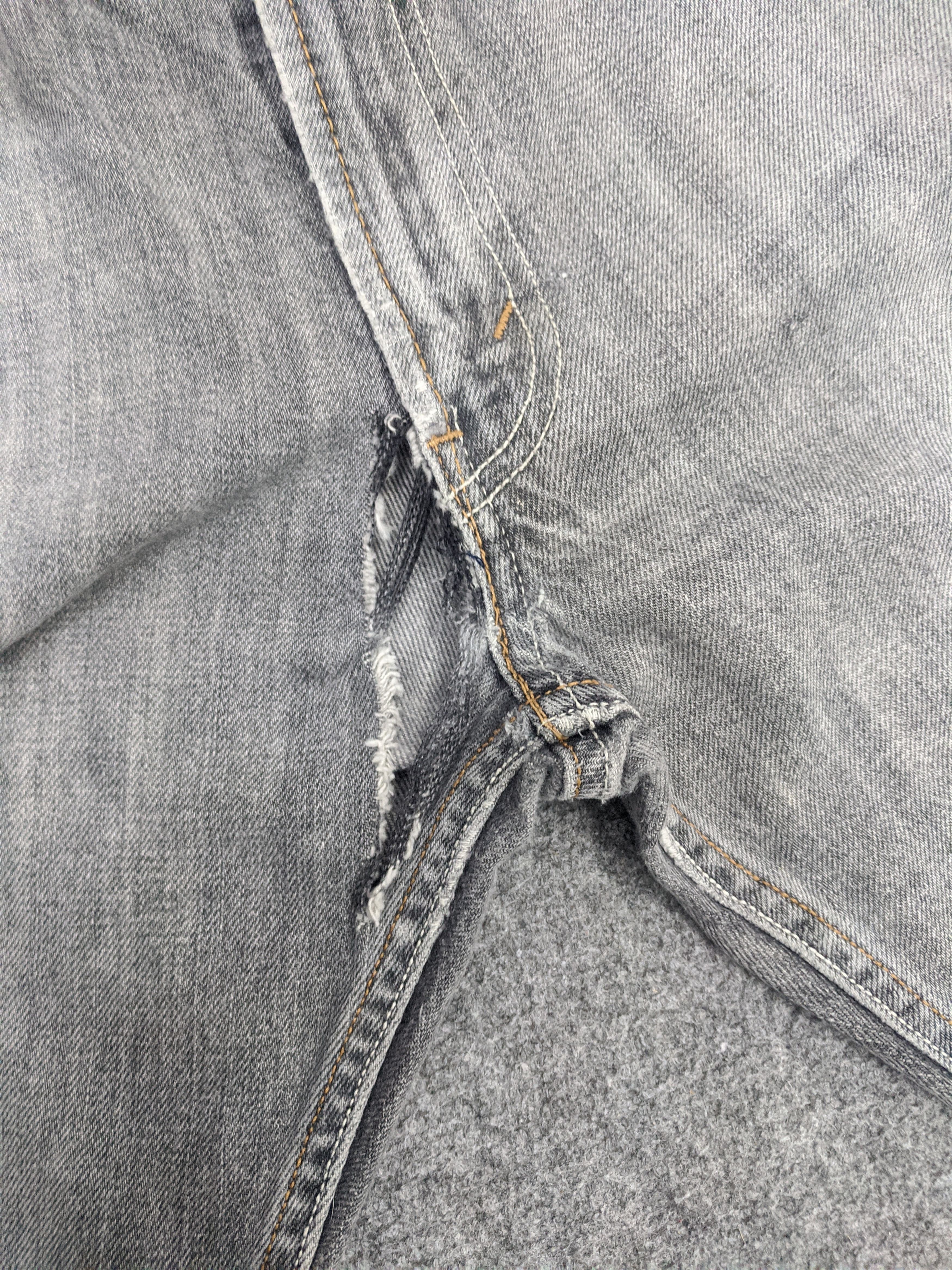 Levi's Vintage Levis 514 Jeans DP0801 Size US 37 - 12 Thumbnail
