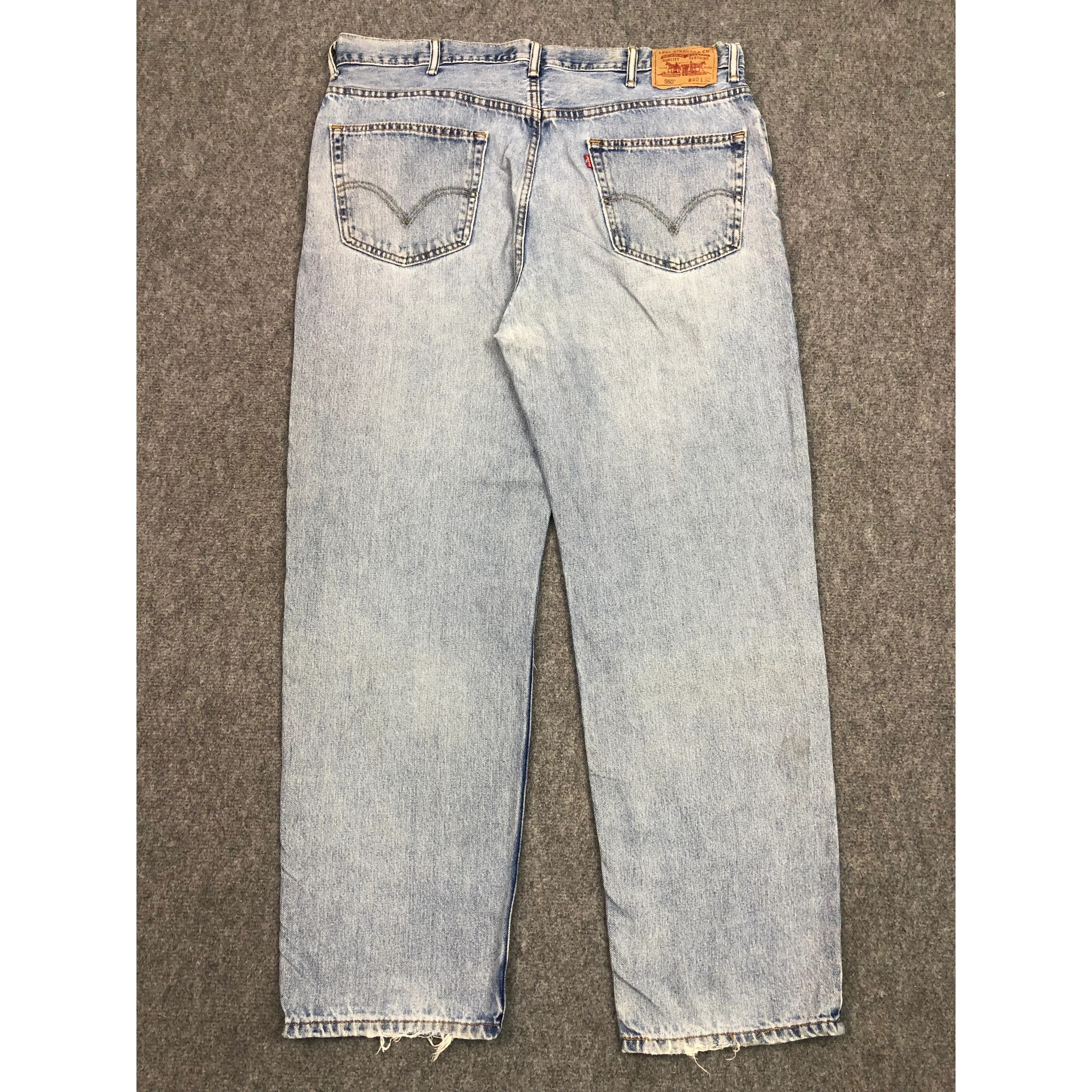 Levi's Vintage Levis 550 Relaxed Fit Lightwash Jeans DP0547 Size US 40 / EU 56 - 2 Thumbnail