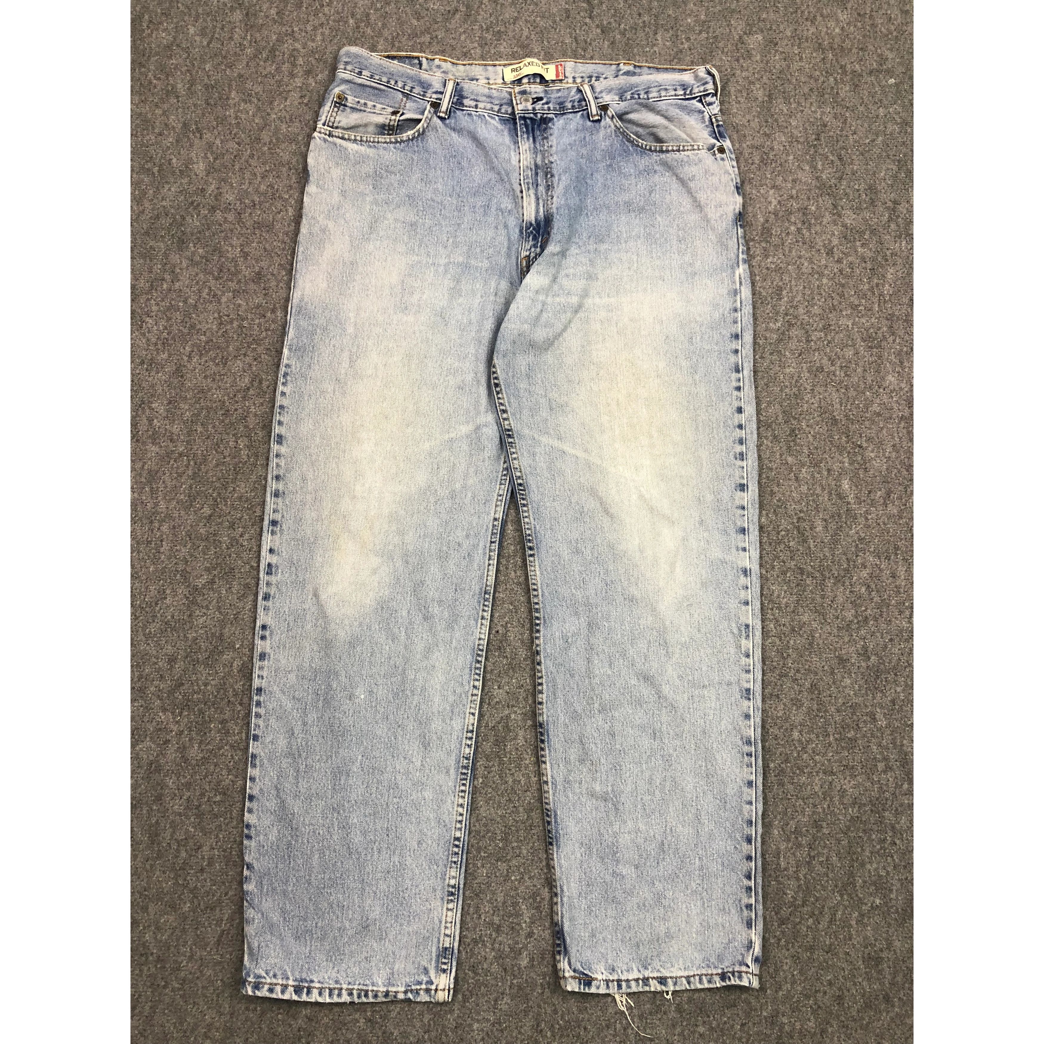 Levi's Vintage Levis 550 Relaxed Fit Lightwash Jeans DP0547 Size US 40 / EU 56 - 1 Thumbnail