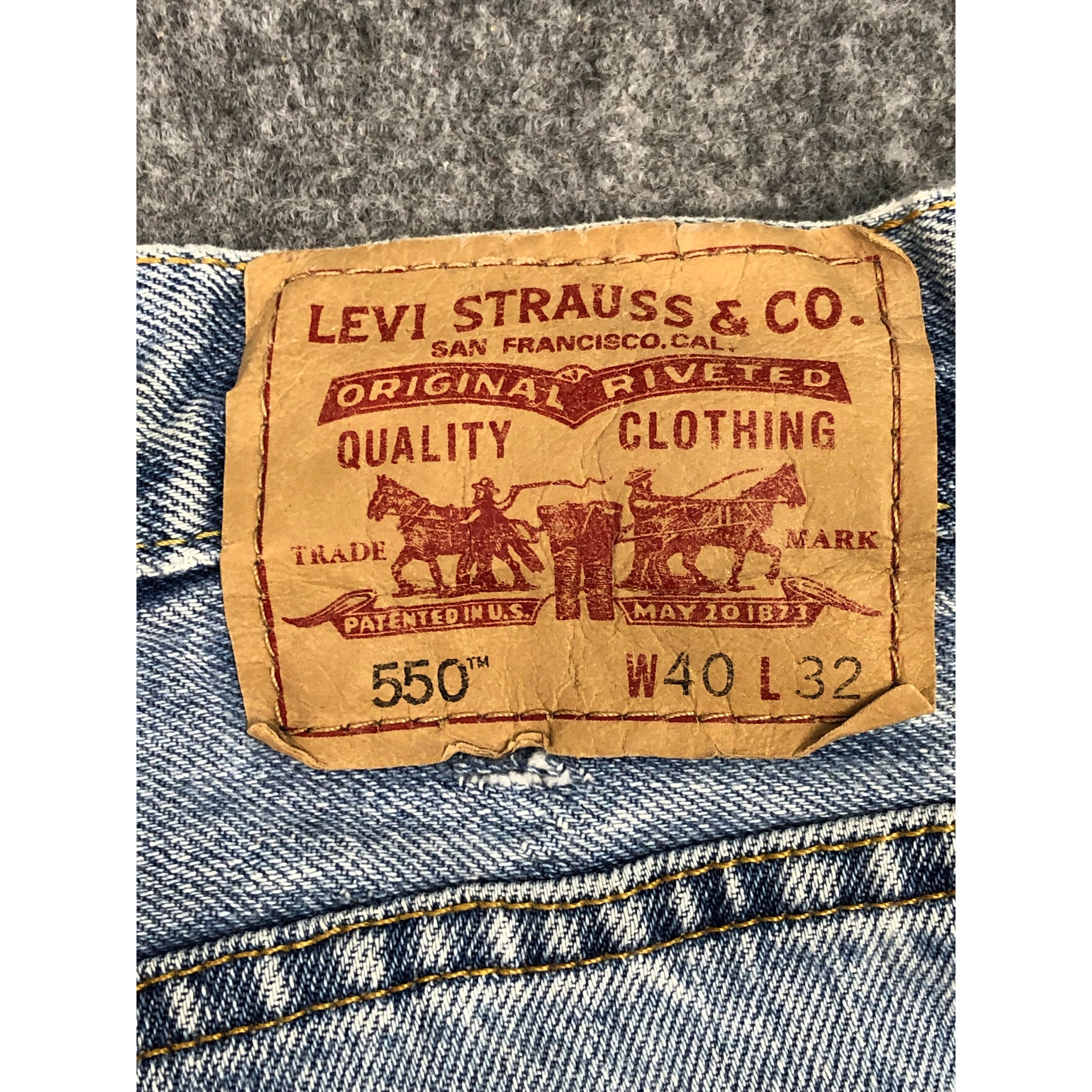 Levi's Vintage Levis 550 Relaxed Fit Lightwash Jeans DP0547 Size US 40 / EU 56 - 4 Thumbnail