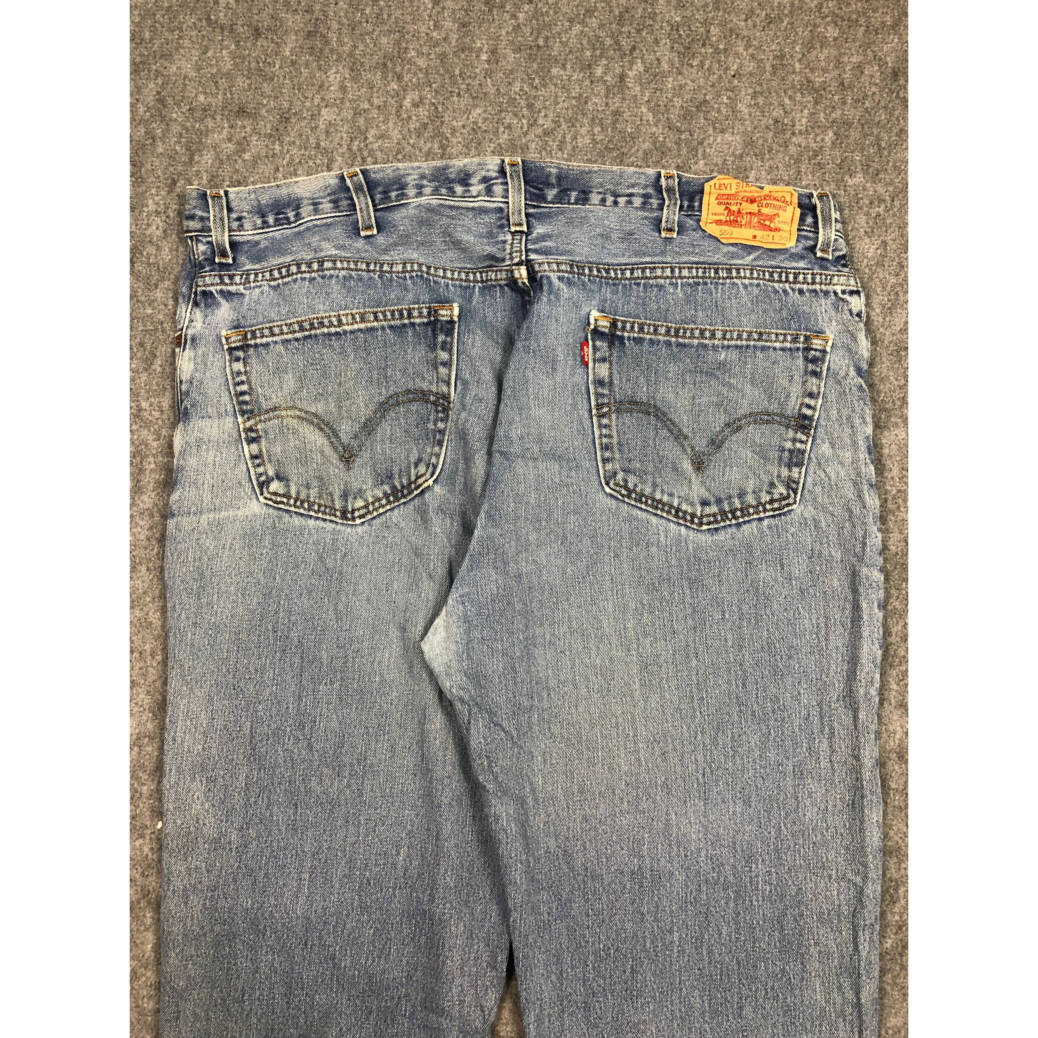 Levi's Vintage Levis 550 Relaxed Fit Faded Denim Lightwash DP0153 Size US 43 - 4 Thumbnail