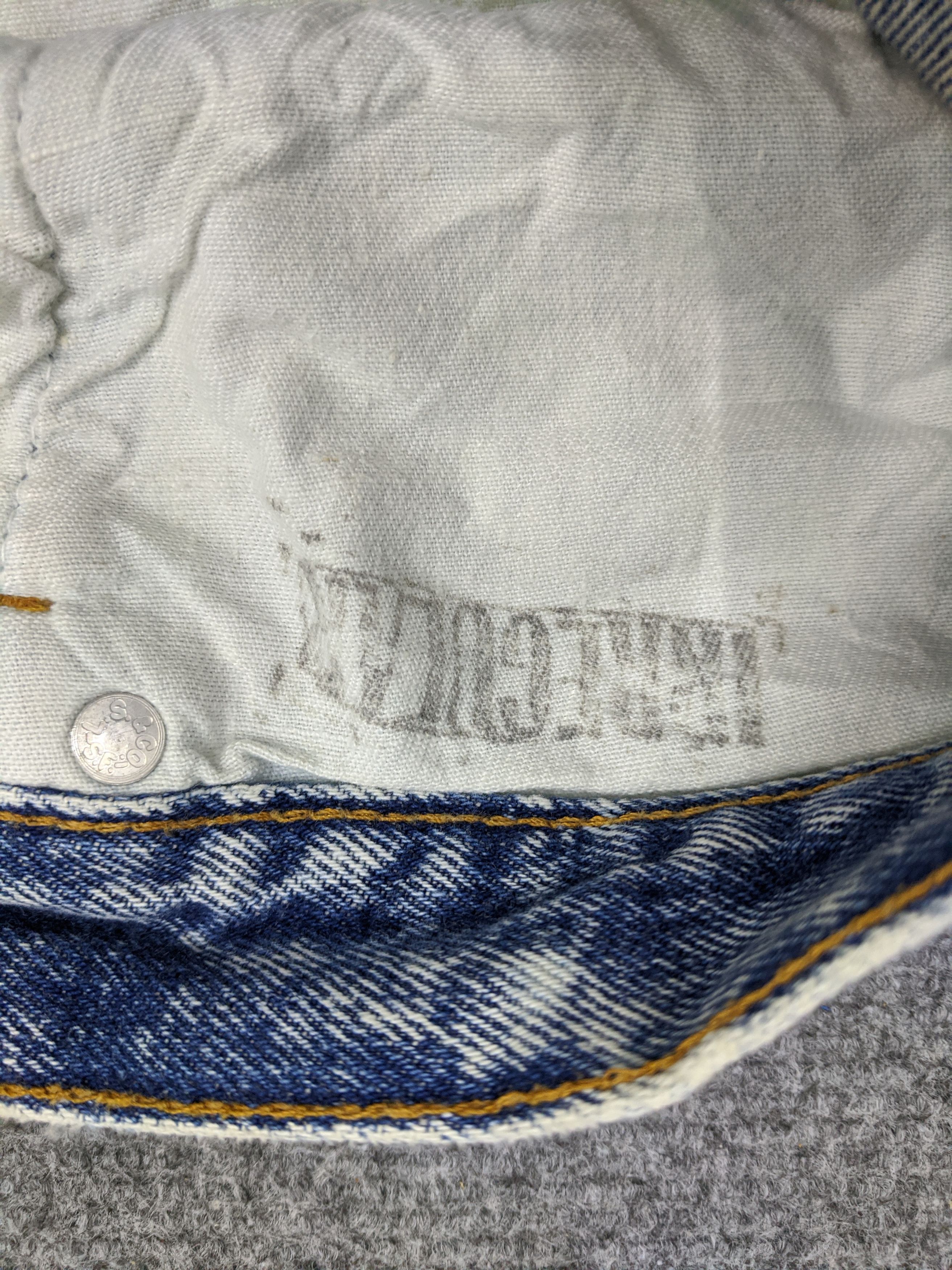 Levi's Vintage 90s Levis 501 Acid Wash Jeans DP0817 Size US 35 - 14 Thumbnail
