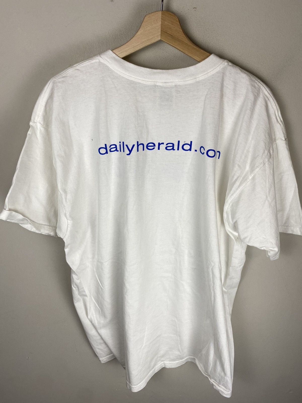 Vintage Vintage Daily Herald Tee Size US XXL / EU 58 / 5 - 3 Thumbnail