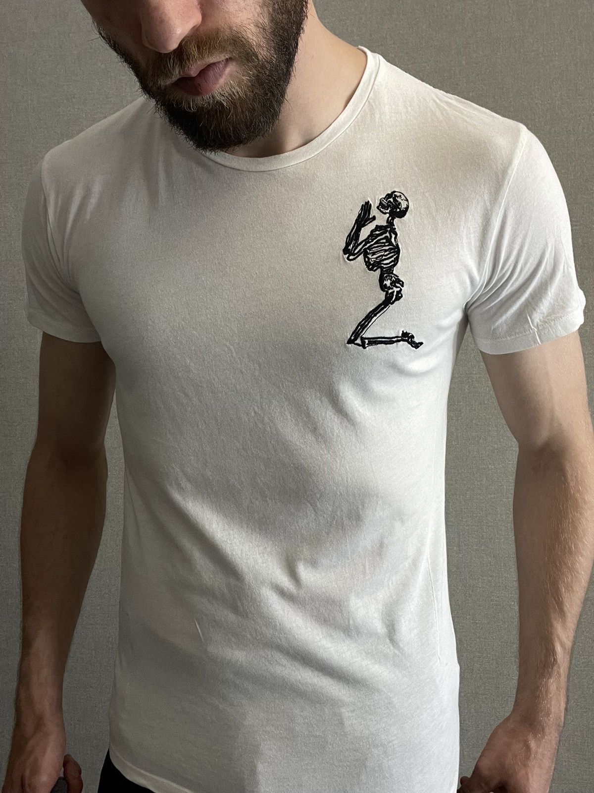 Other RELIGION Mens white T-T-shirt minimalistic Tee size L Size US L / EU 52-54 / 3 - 2 Thumbnail