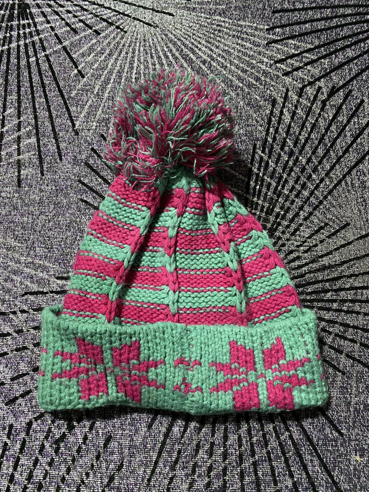 Other JUNK STORE BEANIE/SNOW CAP NICE DESIGN Size ONE SIZE - 2 Thumbnail