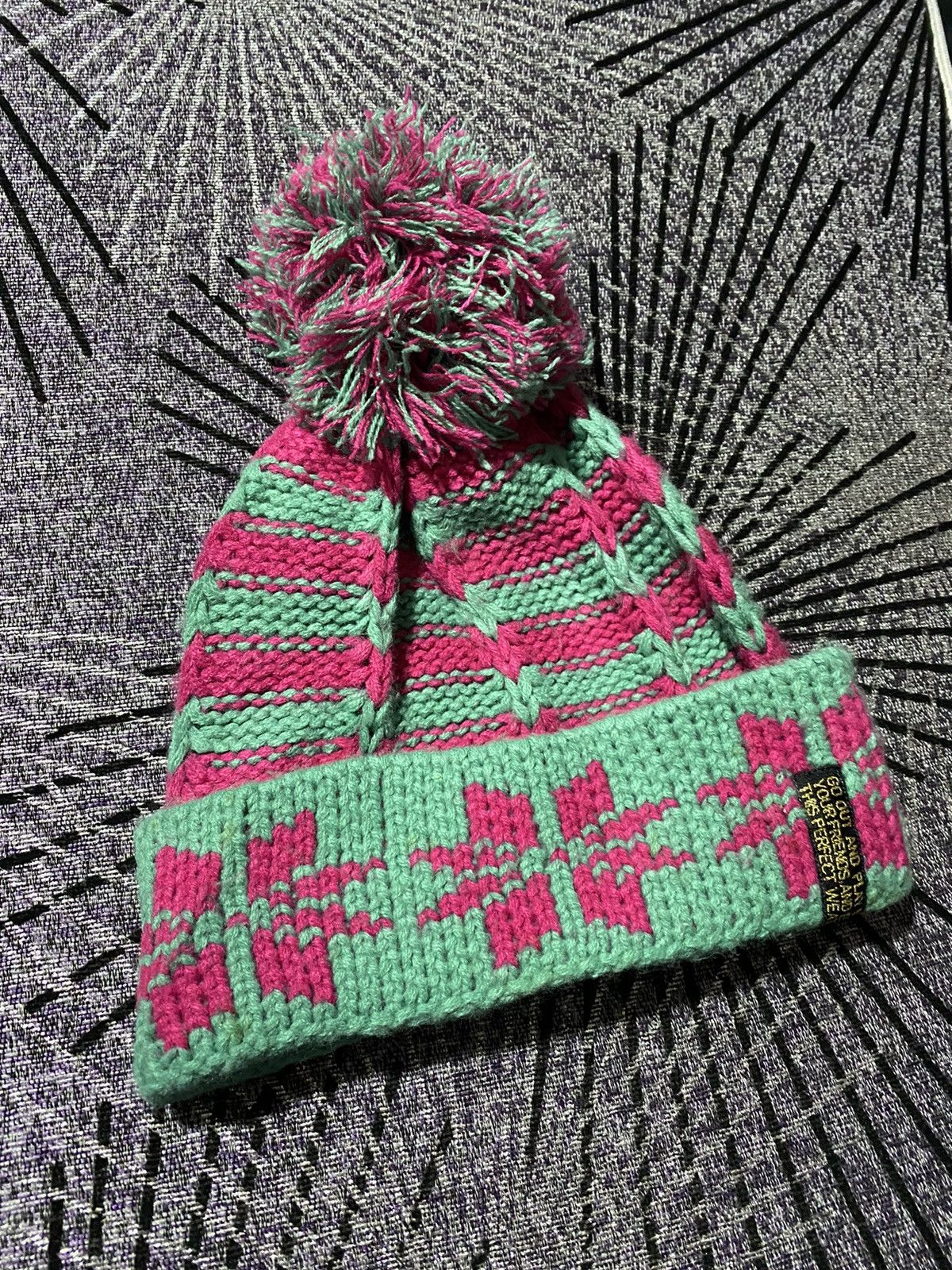 Other JUNK STORE BEANIE/SNOW CAP NICE DESIGN Size ONE SIZE - 4 Thumbnail