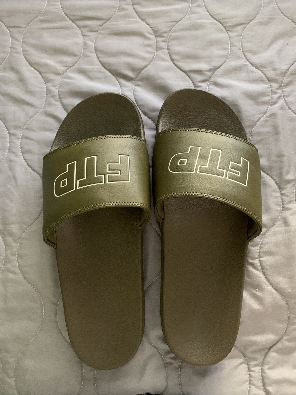 Olive green slides deals