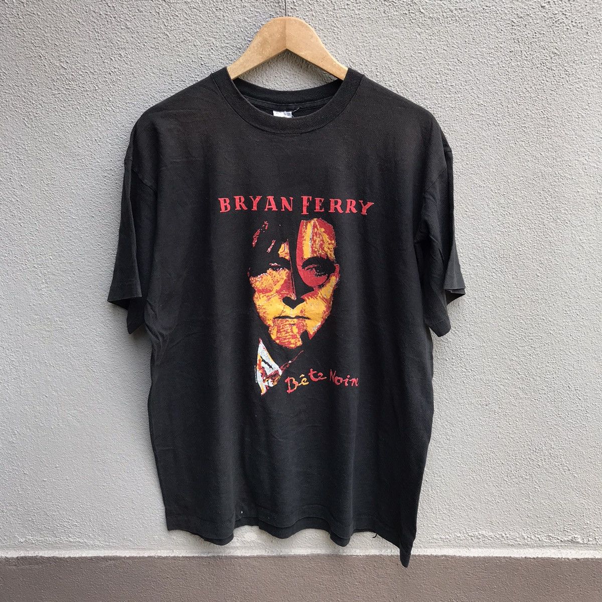 Band Tees Vintage 80s BRYAN FERRY roxy music tee Size US XL / EU 56 / 4 - 1 Thumbnail