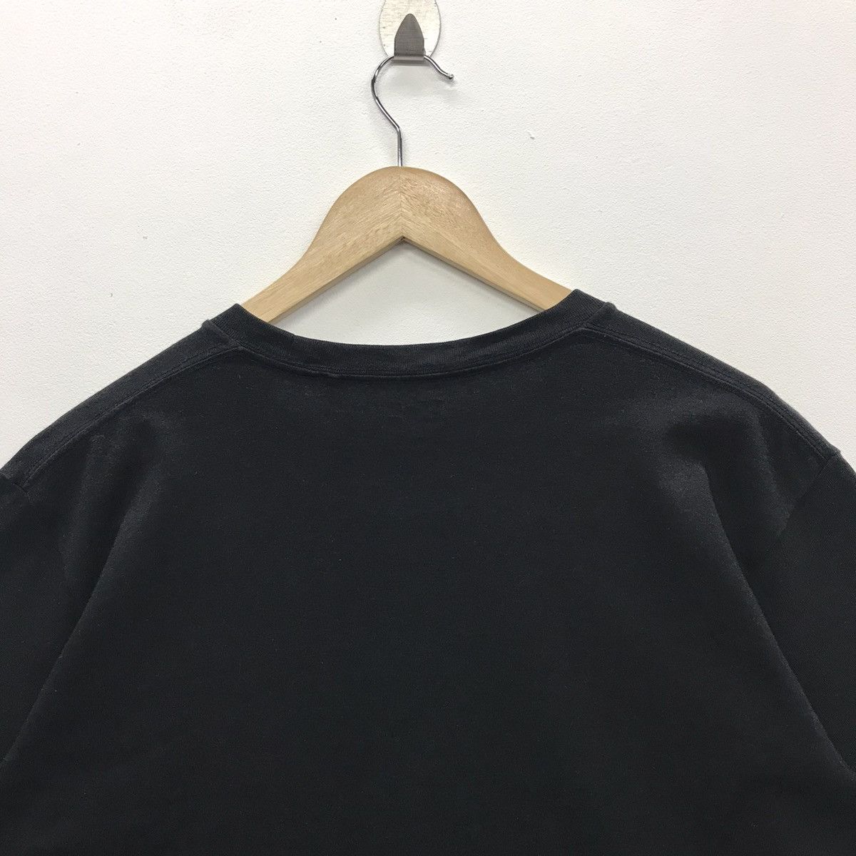 Designer × Kaws × Uniqlo Rare!! Uniqlo X KAWS Graphics Tee Size US XL / EU 56 / 4 - 10 Thumbnail