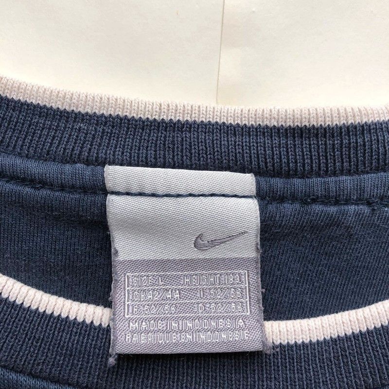 Nike Vintage 90s Nike crewneck Size US L / EU 52-54 / 3 - 3 Thumbnail