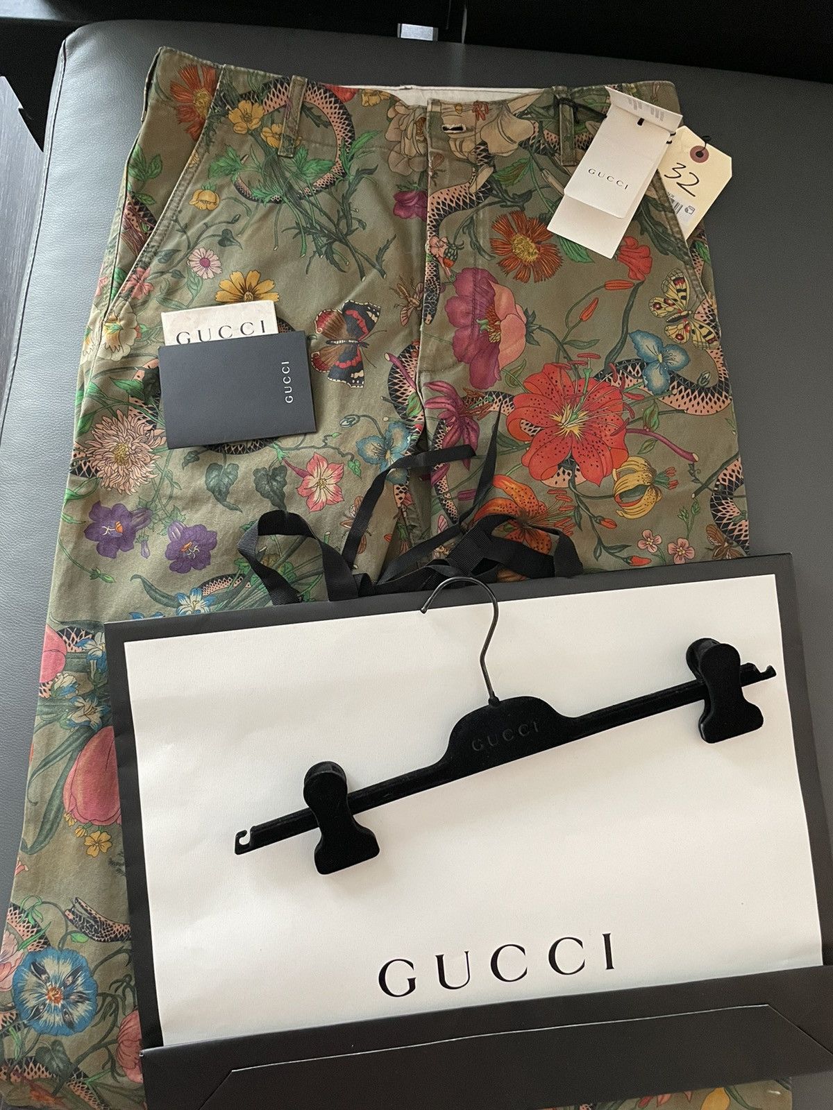 Gucci Gucci Limited Edition Super Runway Floral Pant Brand New Size US 31 - 2 Thumbnail