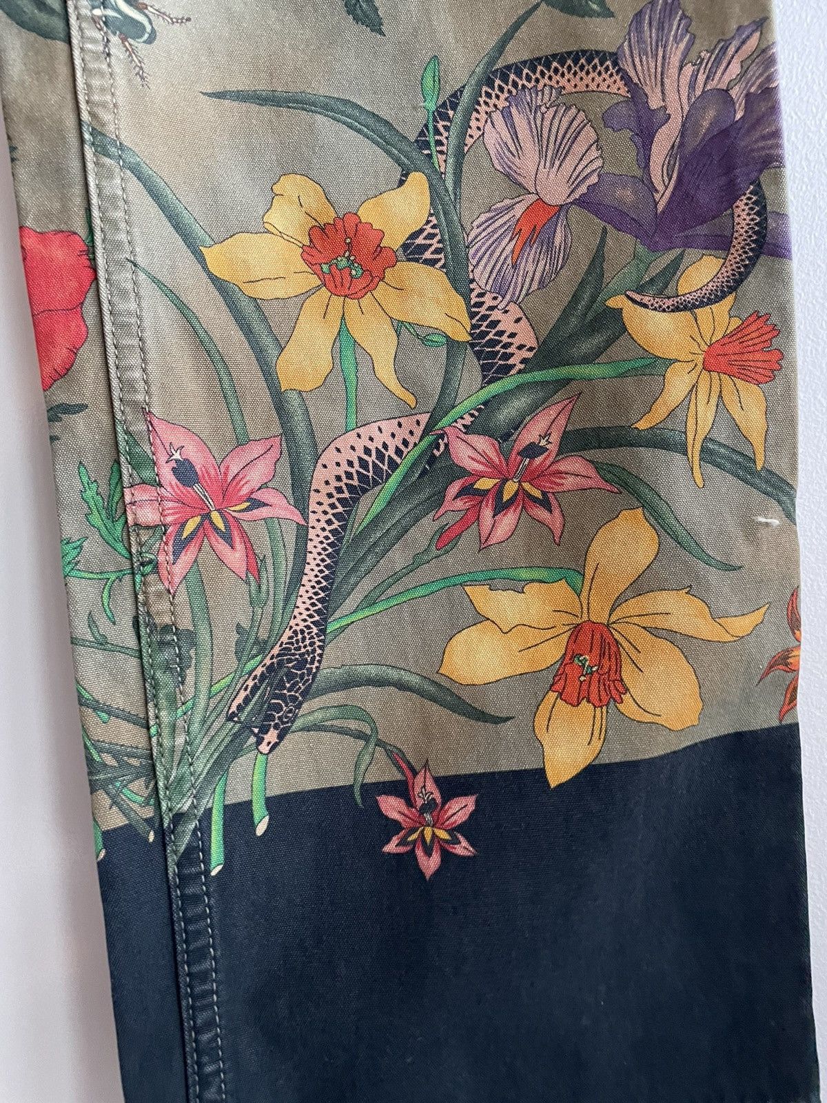 Gucci Gucci Limited Edition Super Runway Floral Pant Brand New Size US 31 - 10 Thumbnail