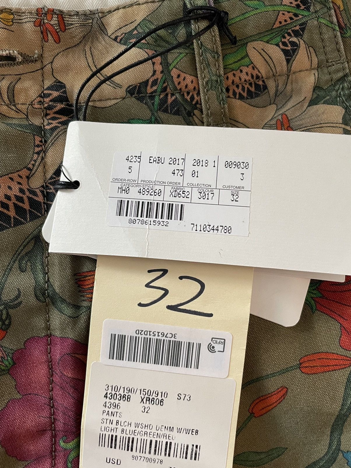 Gucci Gucci Limited Edition Super Runway Floral Pant Brand New Size US 31 - 5 Thumbnail