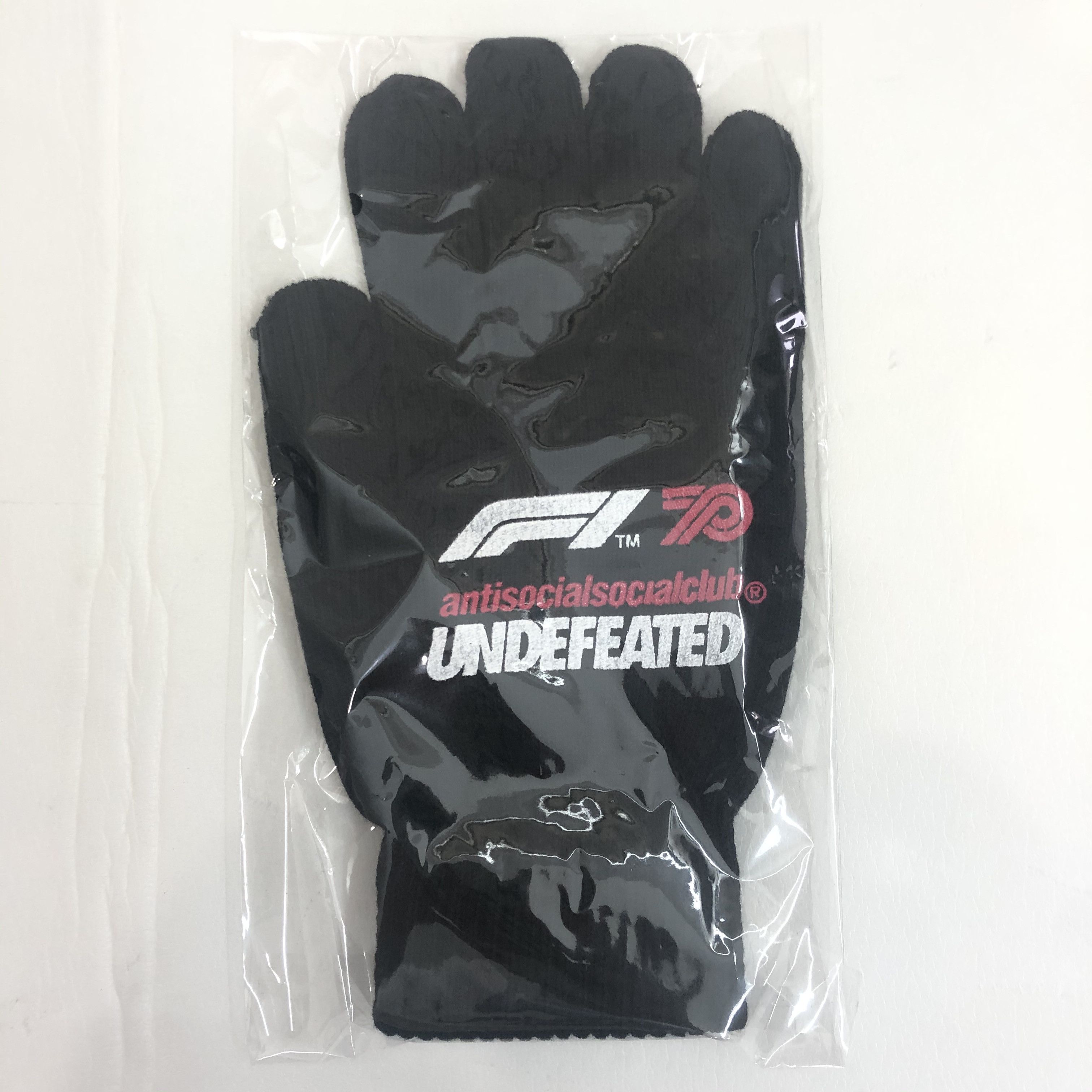 Anti Social Social Club × Formula 1 × Undefeated DS Pink ASSC X UNDFTD X F1® White Logo Black Gloves FTP FOG Size ONE SIZE - 5 Thumbnail