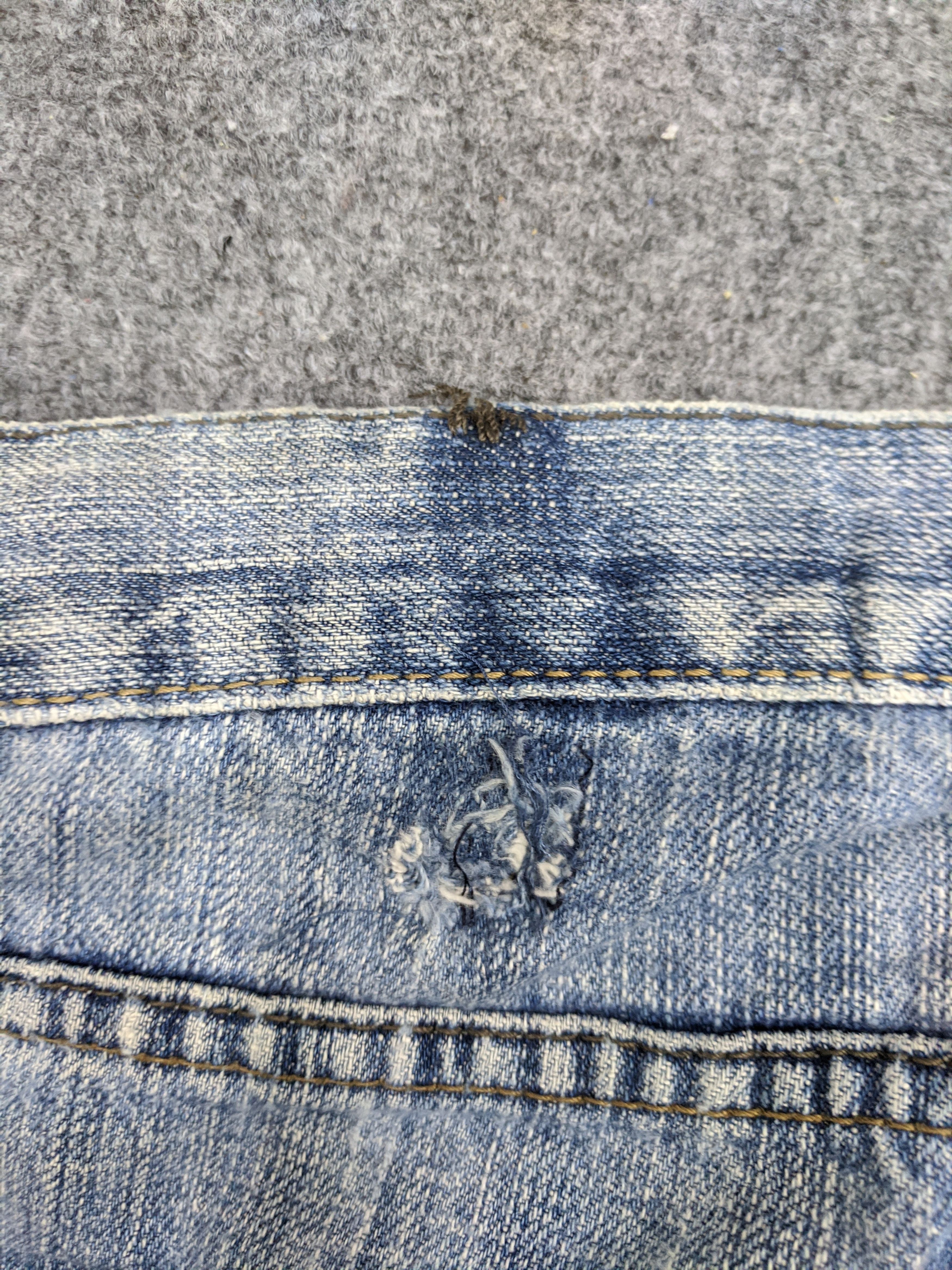 Levi's Vintage Levis 514 Jeans DP0894 Size US 39 - 14 Thumbnail