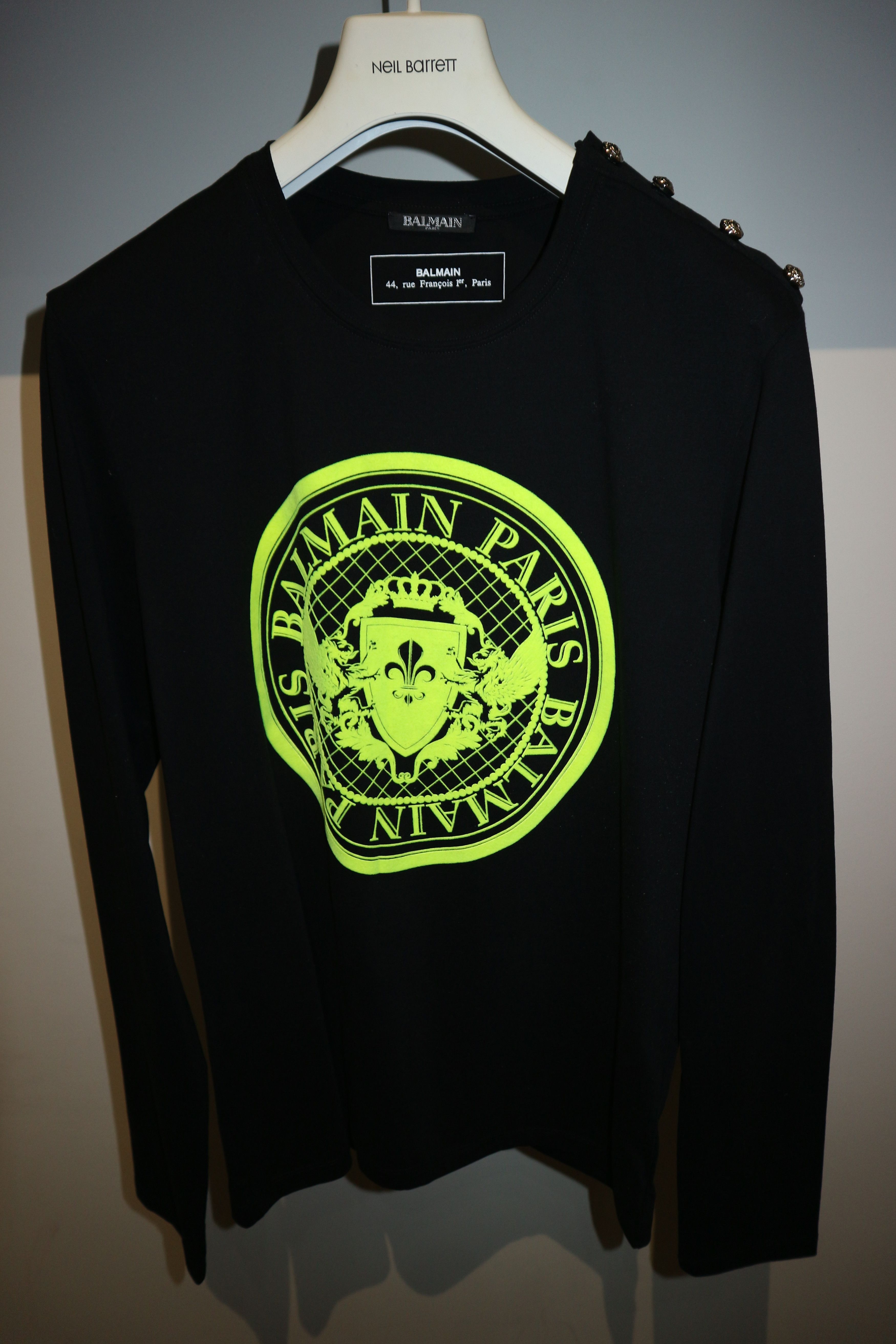 Balmain neon flock print button shoulder t-shirt Size US S / EU 44-46 / 1 - 1 Thumbnail