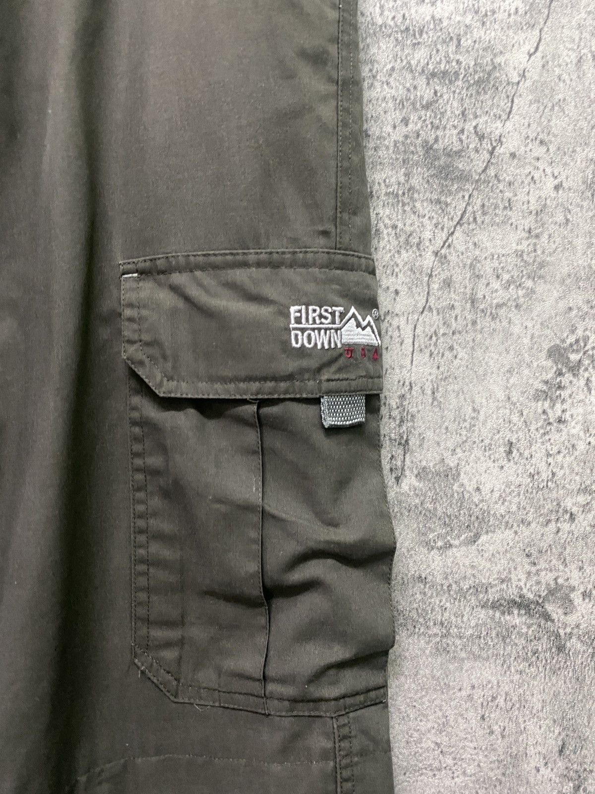 First MFG Co. FIRST DOWN Hiking/ Outdoor Cargo Pant Multipocket Pants Size US 32 / EU 48 - 8 Thumbnail