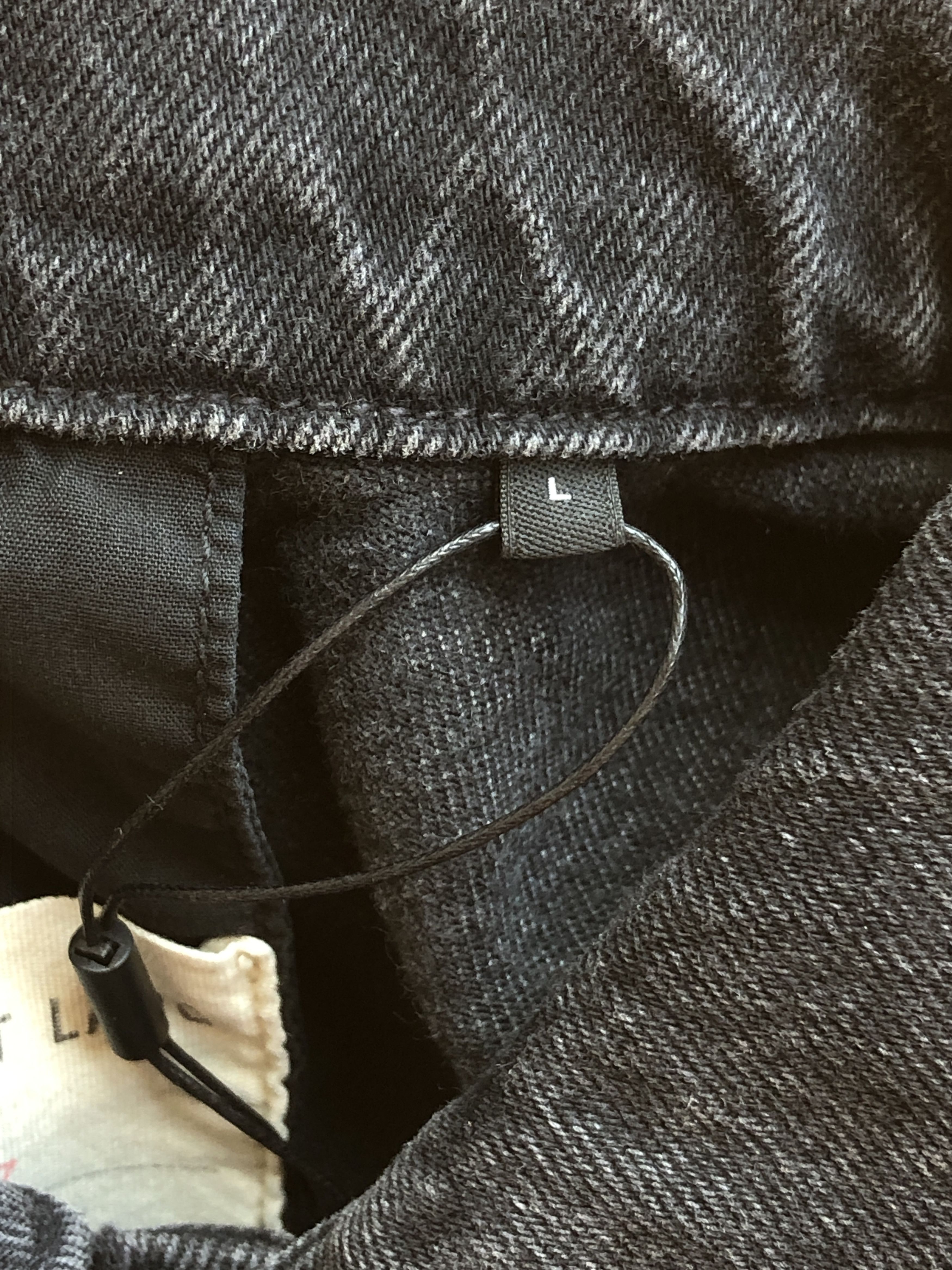 Helmut Lang ⚡️QUICK SALE⚡️Helmut Lang Black Distressed Denim Jacket Size US L / EU 52-54 / 3 - 6 Thumbnail